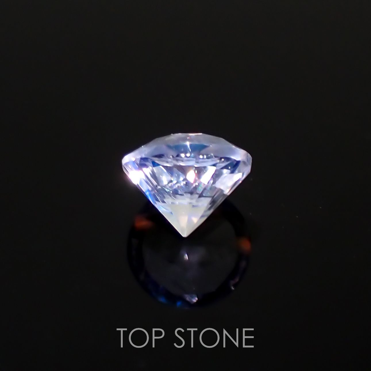 レインボームーンストーン(宝石名ラブラドライト)マダガスカル産 0.34ct 識別済[221219519]4.5x4.5mm前後