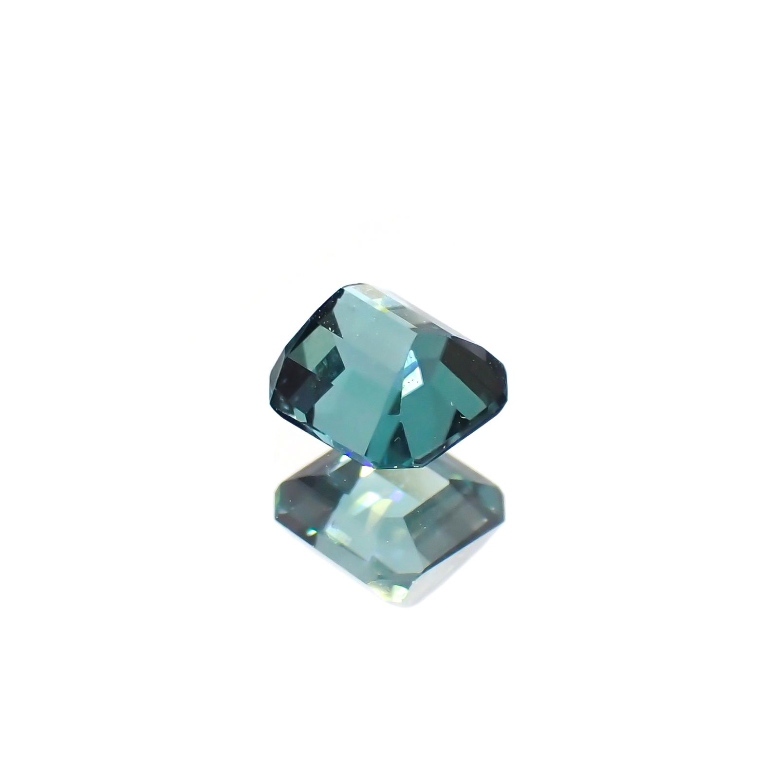 ブルートルマリン(宝石名トルマリン)アフガニスタン産 0.49ct 識別済[220515847]4.3x4.2mm前後