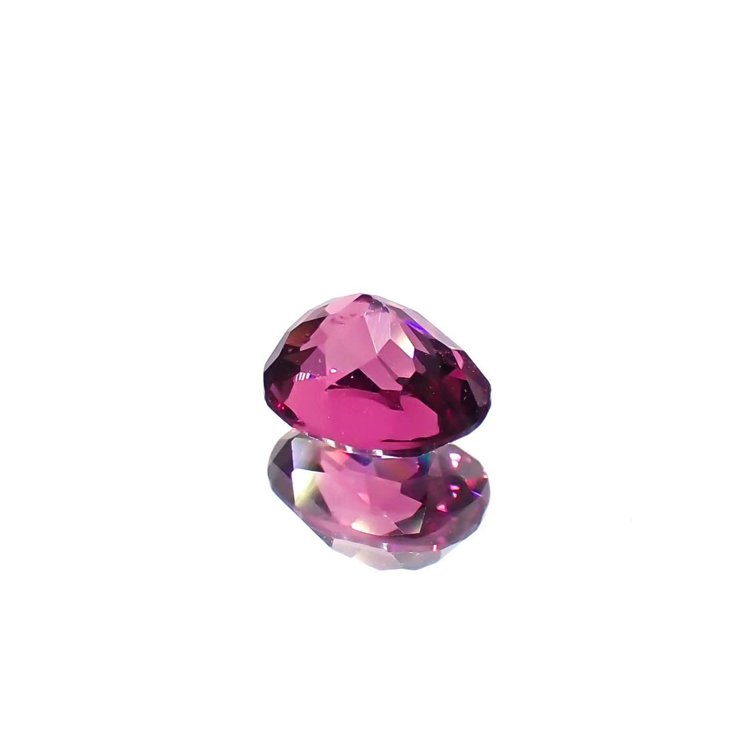 カラーシフトマラヤガーネット(宝石名ガーネット)タンザニア産 0.95ct 識別済[230120273]6.2x5mm前後