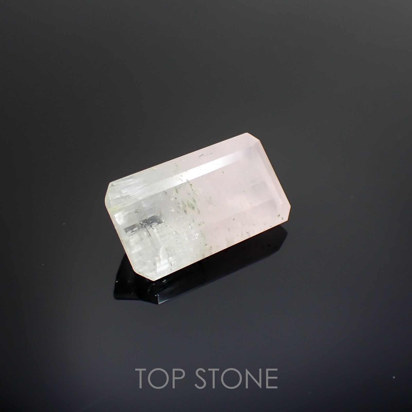 バイカラーベリル(宝石名バイカラー・ベリル) アフガニスタン産 18.789ct ソ付(日独)[20062990]22.3×12.4mm前後