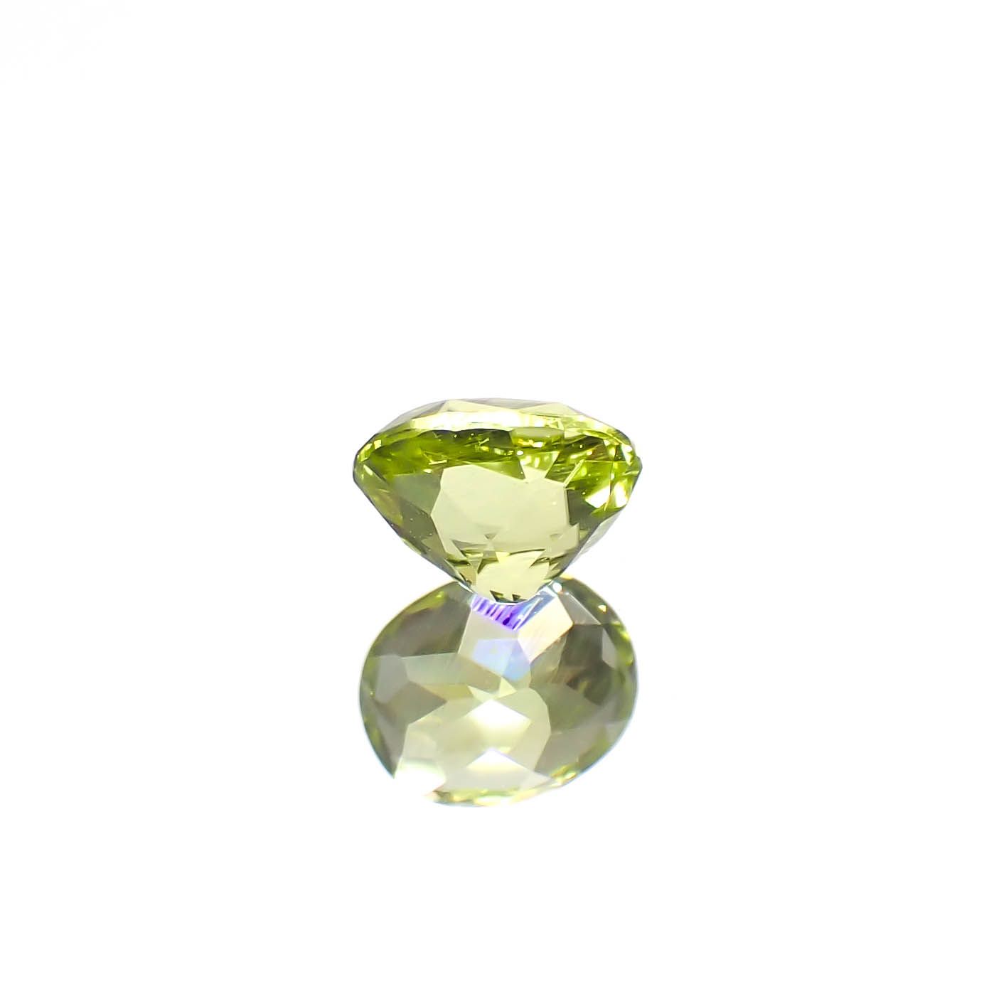 パラサイティックペリドット 採取地：インドネシア・ジェパラ 0.36ct [250730744]4.5x3.6mm前後