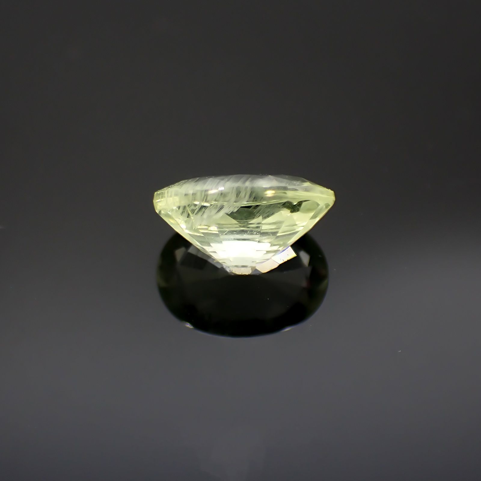 クリソベリル(宝石名クリソベリル)マダガスカル産 1.00ct 識別済[220817453]7.1x5.2mm前後