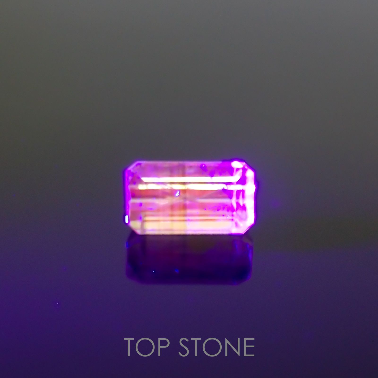 バイカラーツァボライト(宝石名グリーン グロッシュラー・ガーネット) タンザニア産 1.38ct 識別済[210711919]7.5×4.2mm前後
