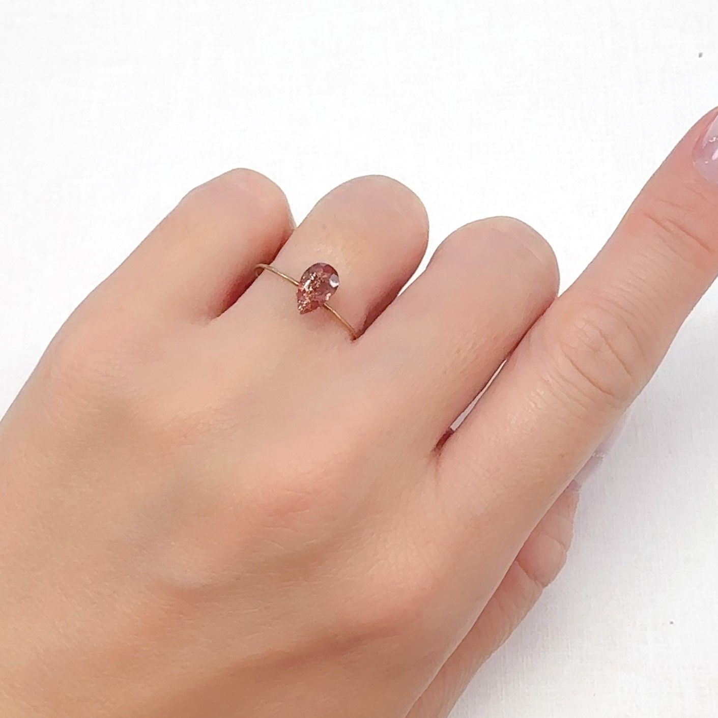 オレゴンサンストーン アメリカ・オレゴン州産 0.68ct[240627876]7.9x5mm前後
