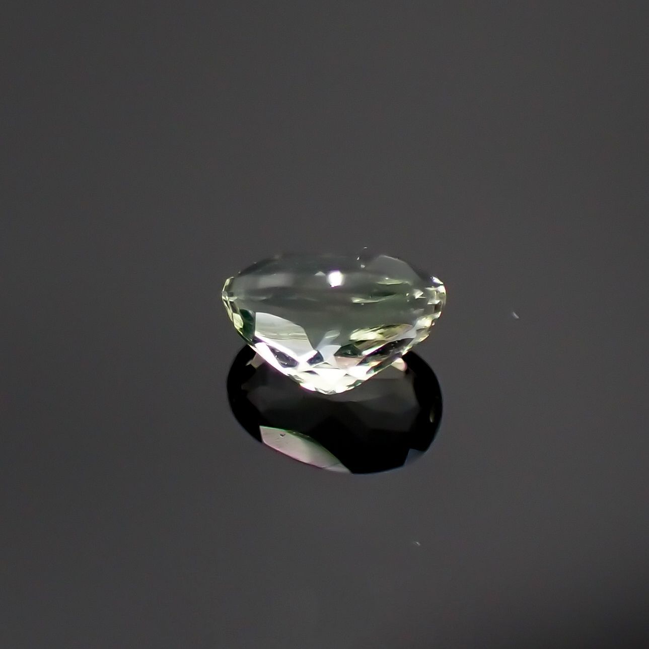 ハイアライトオパール(宝石名オパール) メキシコ産 0.119ct ソ付(彩珠)[210611149]3.8×2.5mm前後