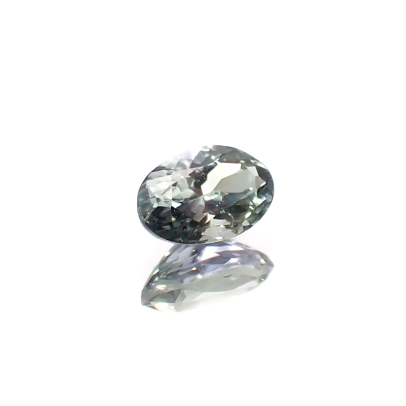 バイカラータンザナイト(宝石名ゾイサイト)タンザニア産 識別済 0.50ct / 6.1x4mm前後 [230421794]