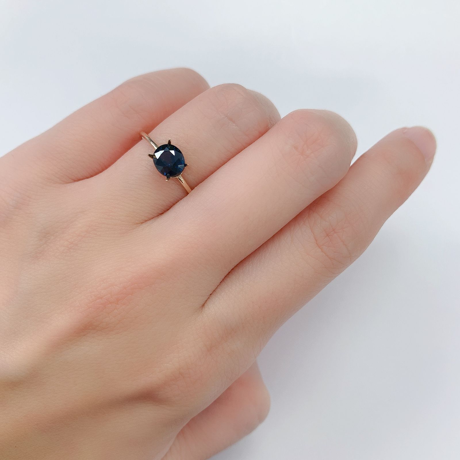 コバルトブルースピネル(宝石名ブルー・スピネル)スリランカ産 1.018ct ソ付(日独)[220113822]6.21x5.43mm前後