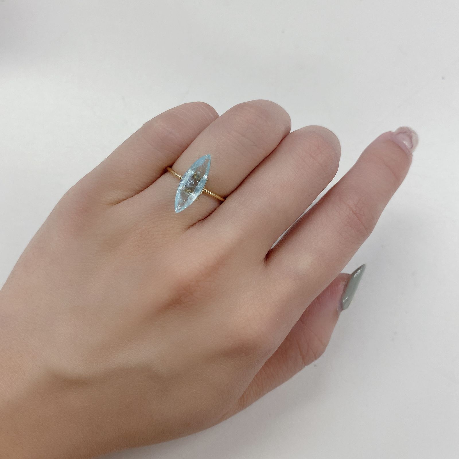 パライバトルマリン(宝石名トルマリン/別名パライバ・トルマリン) モザンビーク産 2.801ct ソ付(宝貴協)[210410361]16.3×6.0mm前後