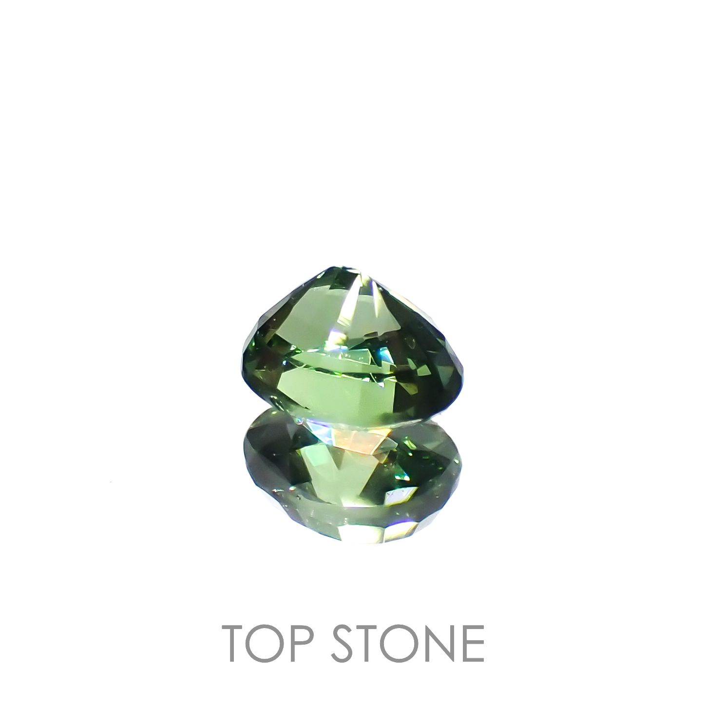 グリーンジルコン(宝石名ジルコン)スリランカ/カンボジア産 0.64ct 識別済[230220687]5.2x4.4mm前後