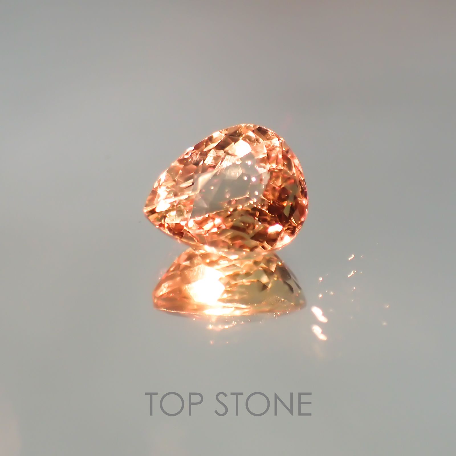 ダイアスポア トルコ産 ルース 1.96ct[20052460]8.2×7.1mm前後