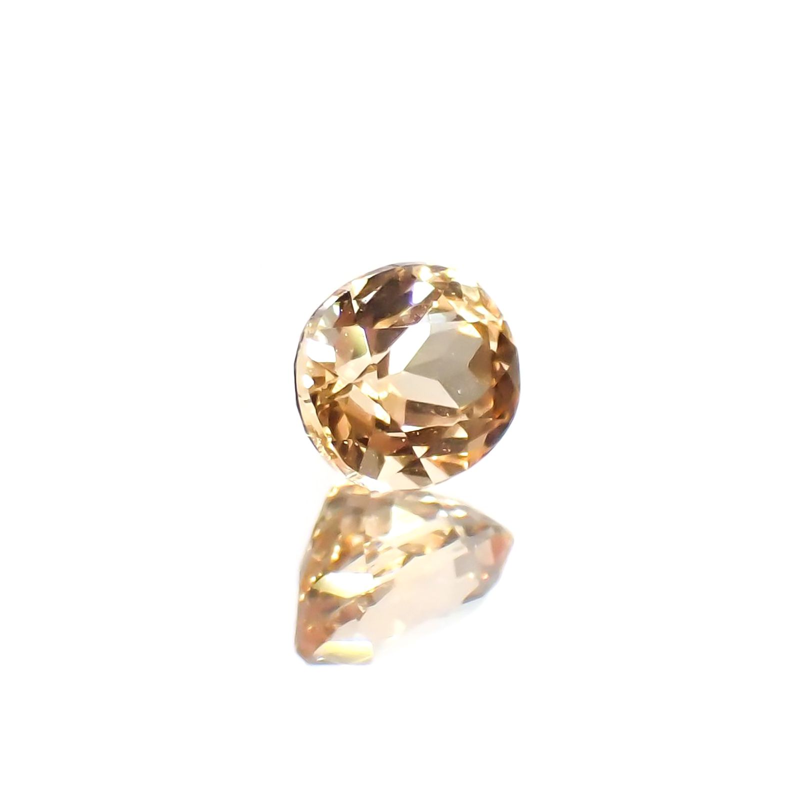 インペリアルトパーズ(宝石名トパーズ)ブラジル産 0.53ct 識別済[220114950]4.9x4.2mm前後
