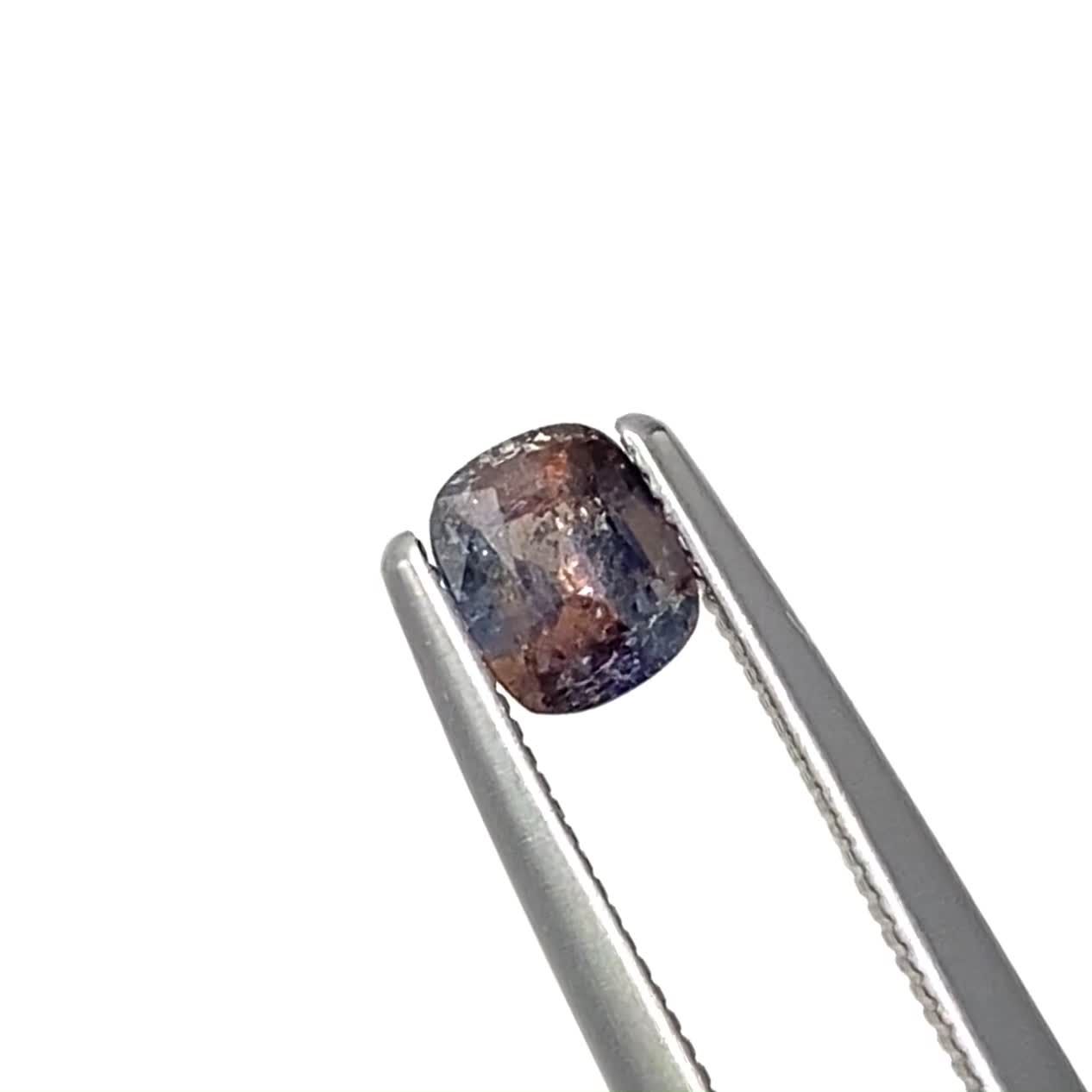 ブルーティントアキシナイト パキスタン産 0.46ct [241229594