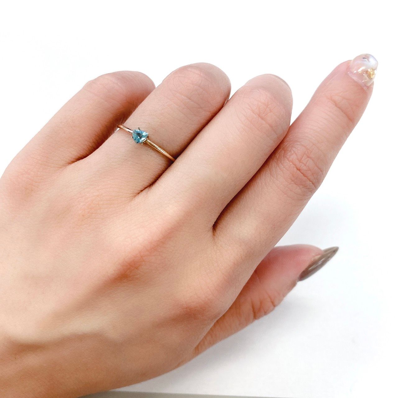 グランディディエライト マダガスカル産 ルース 0.17ct[21059845]3.5×3.5mm前後