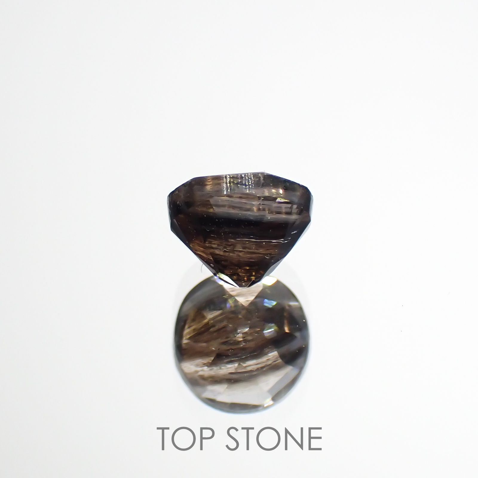 レインボースキャポライト ブラジル産 0.46ct[221018328]4.9x4.8mm前後