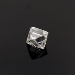 ソーヤブルダイヤモンド 原石(トライゴンあり・薄/Trigon) ロシア産 0.092ct[230923470]2.8x2.8mm前後