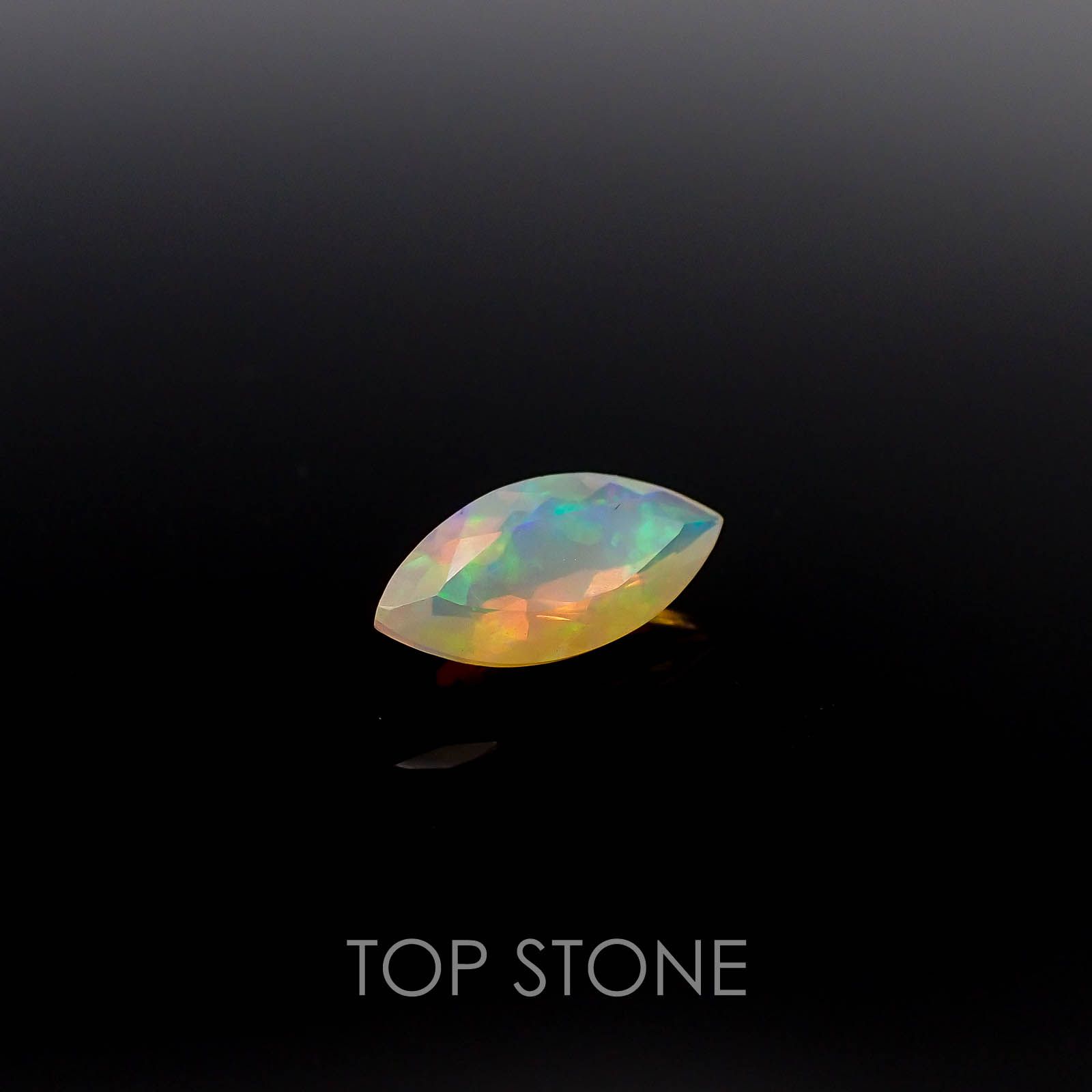 エチオピアオパール エチオピア産 ルース 0.96ct[]12×5.8mm前後