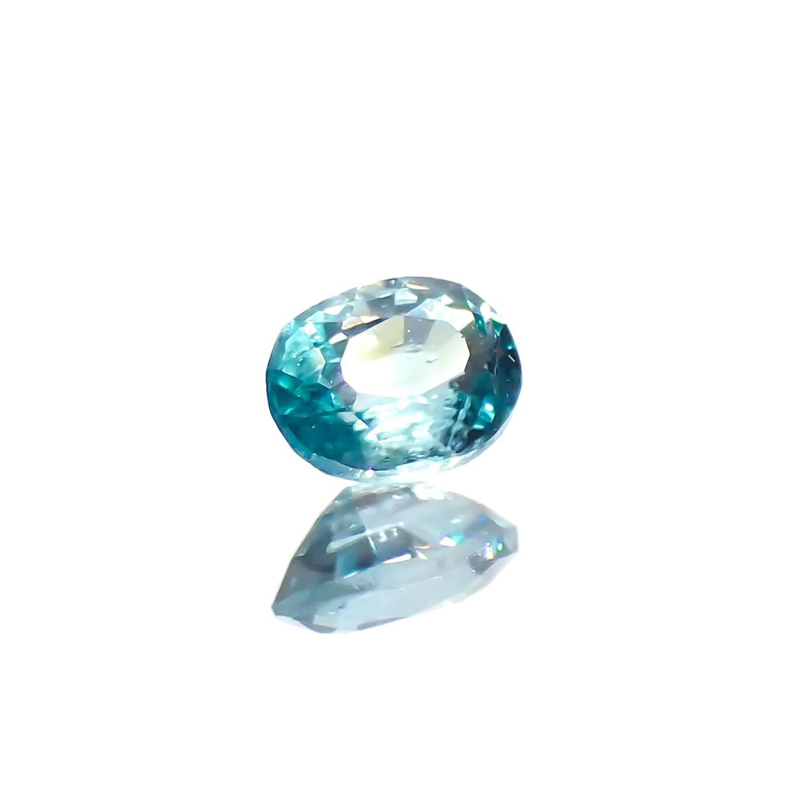 グランディディエライト(宝石名グランディディエライト)マダガスカル産 識別済 0.12ct / 3.5x2.7mm前後 [260420106]