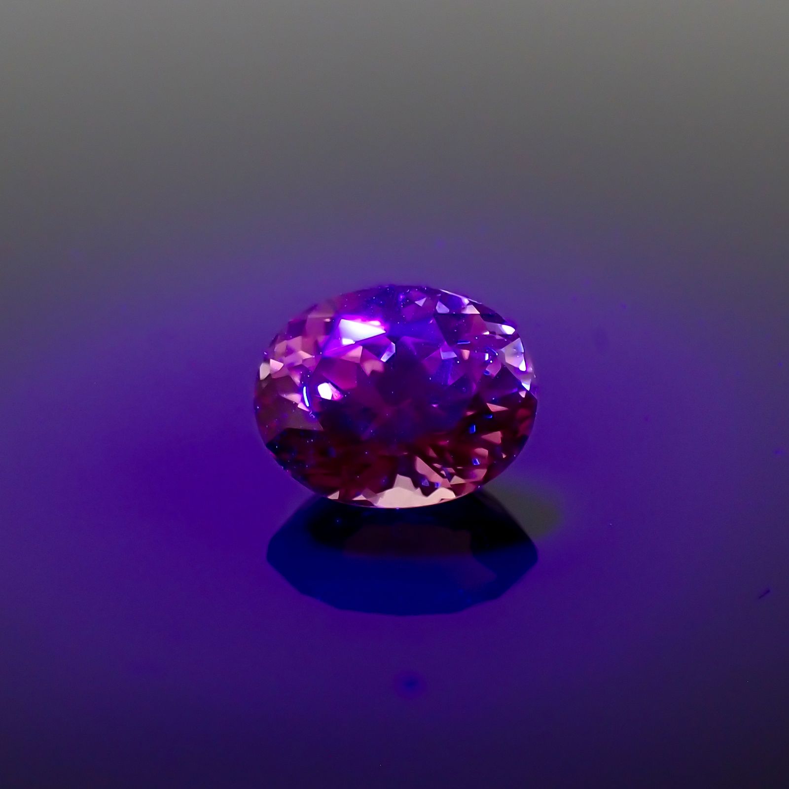 ドラゴンガーネット タンザニア産 2.09ct[230722946]8.2x6.4mm前後