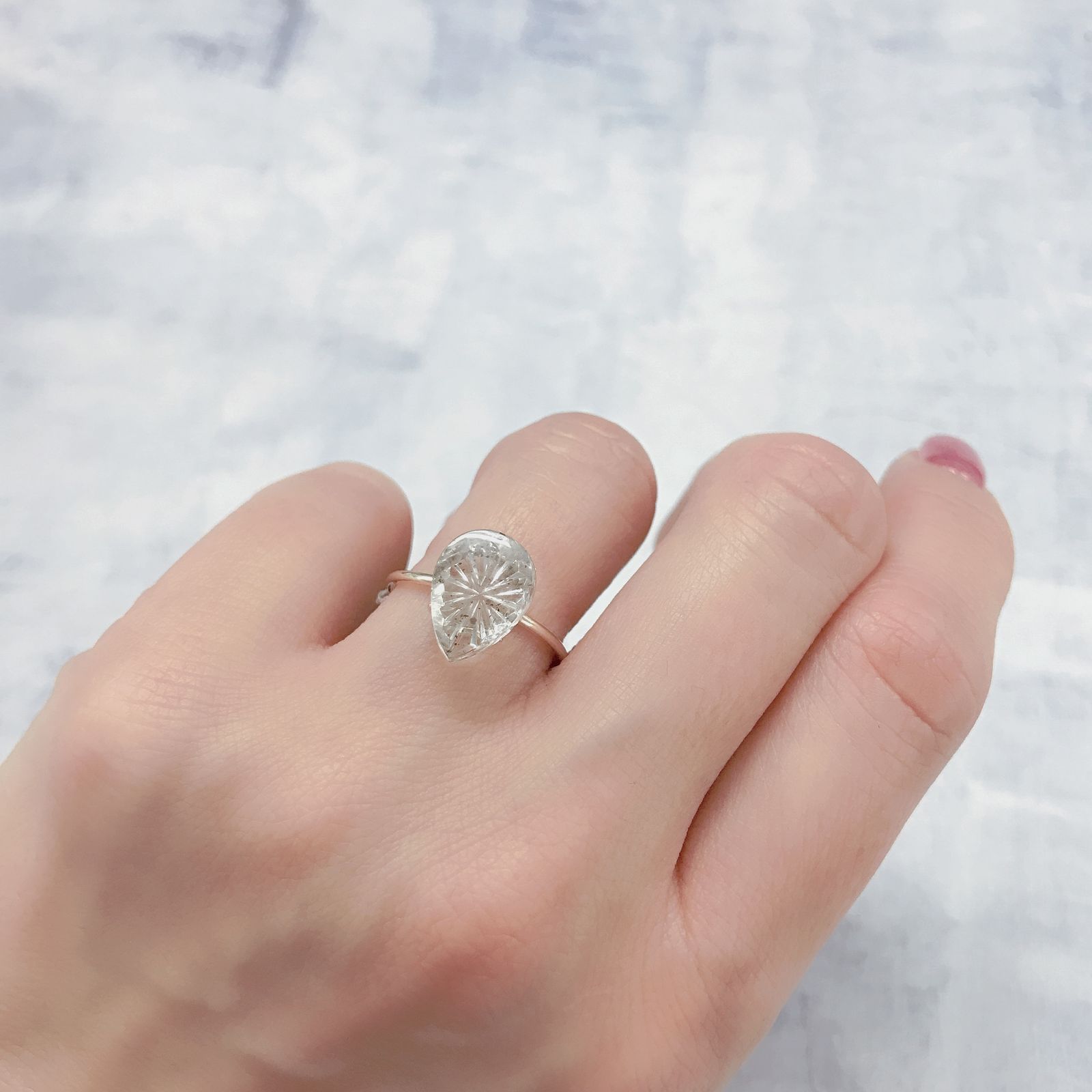 ◇甲州貴石切子Plus Three◇ティンカーベルクォーツ カード付き ブラジル産 3.73ct[220114607]11.9x8.7mm前後