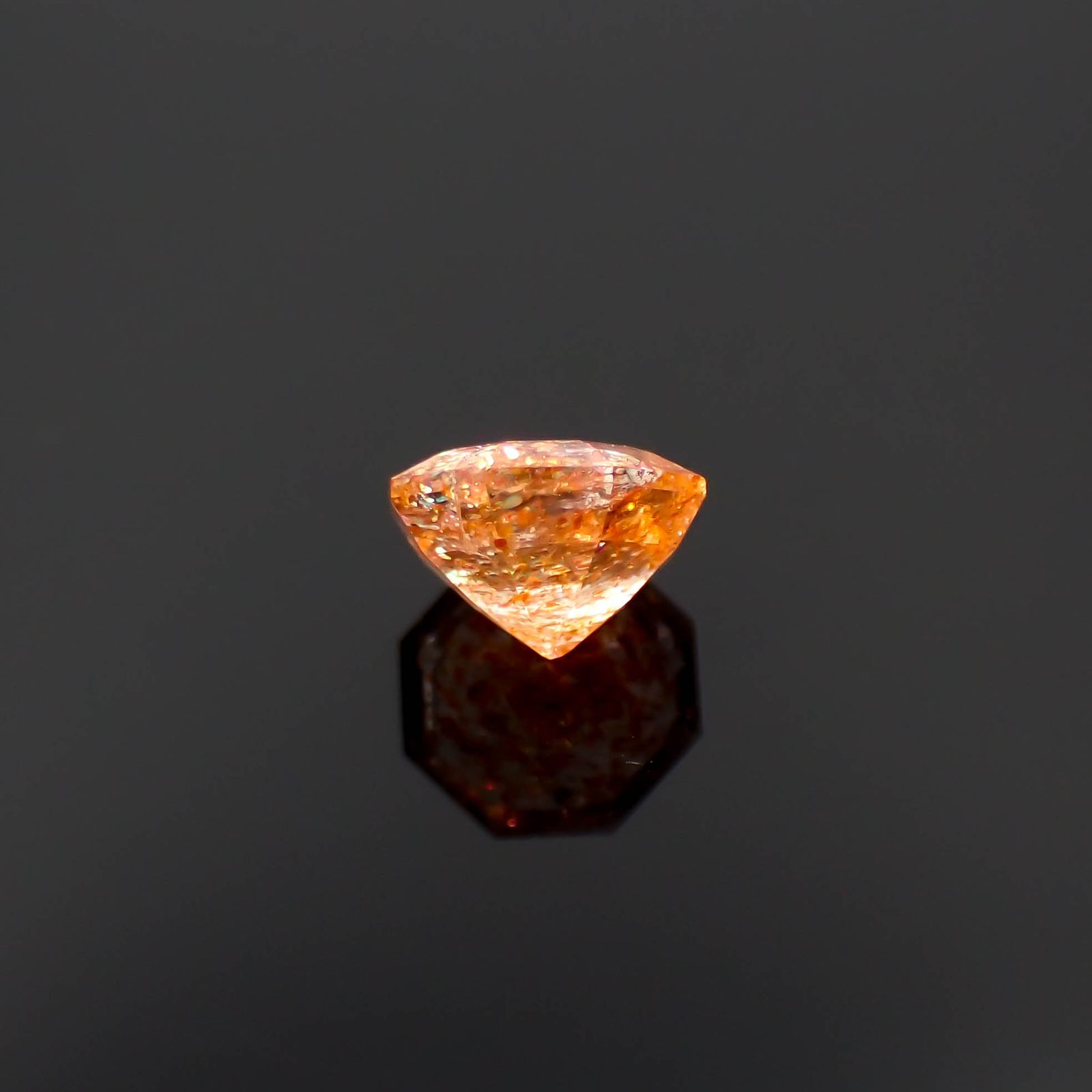 ◇オクタゴンカット◇イリュージョンサンストーン タンザニア産 0.43ct[230320958]4.8x4.6mm前後