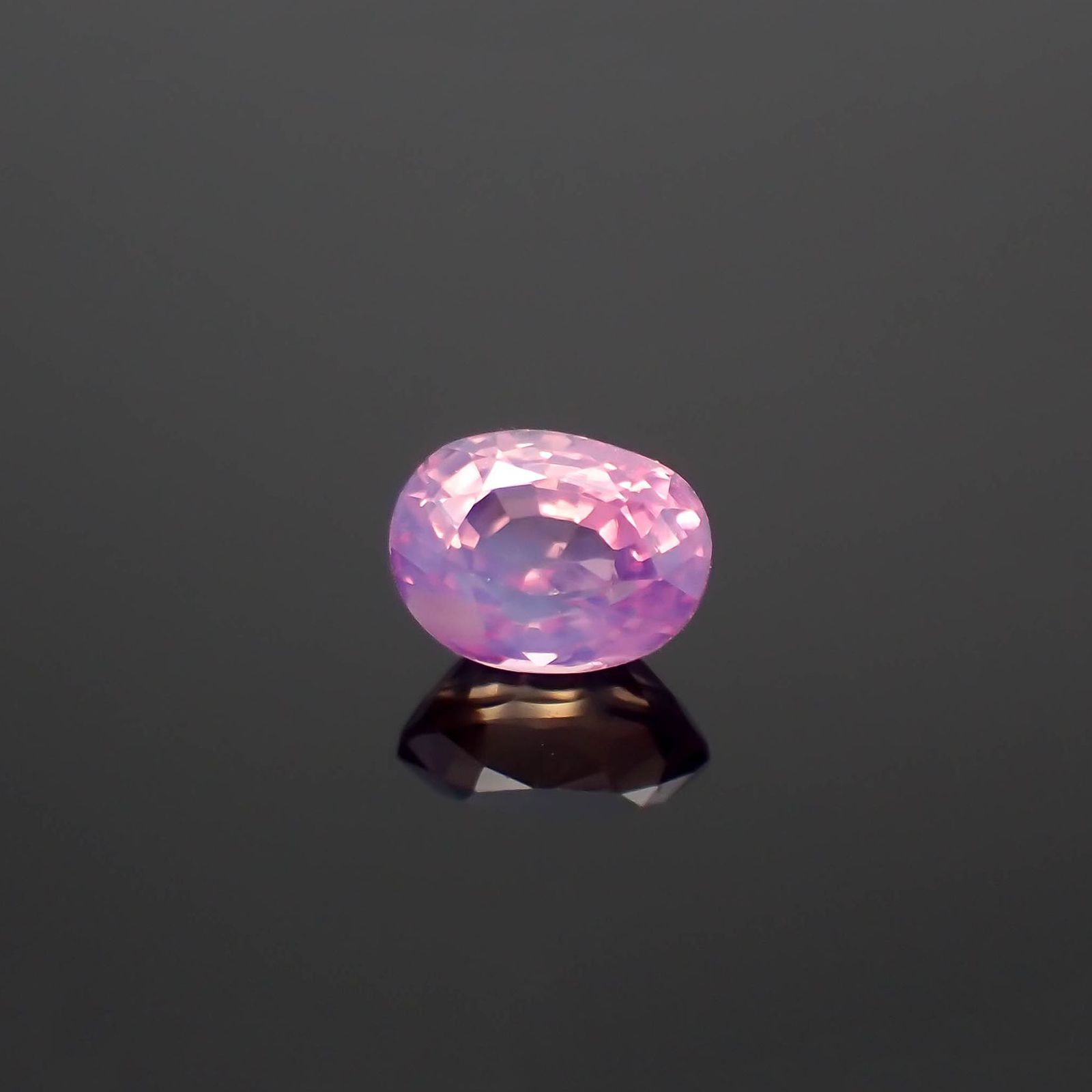 シルキーピンクサファイア 非加熱 ベトナム産 0.45ct[230120253]4.7x3.6mm前後