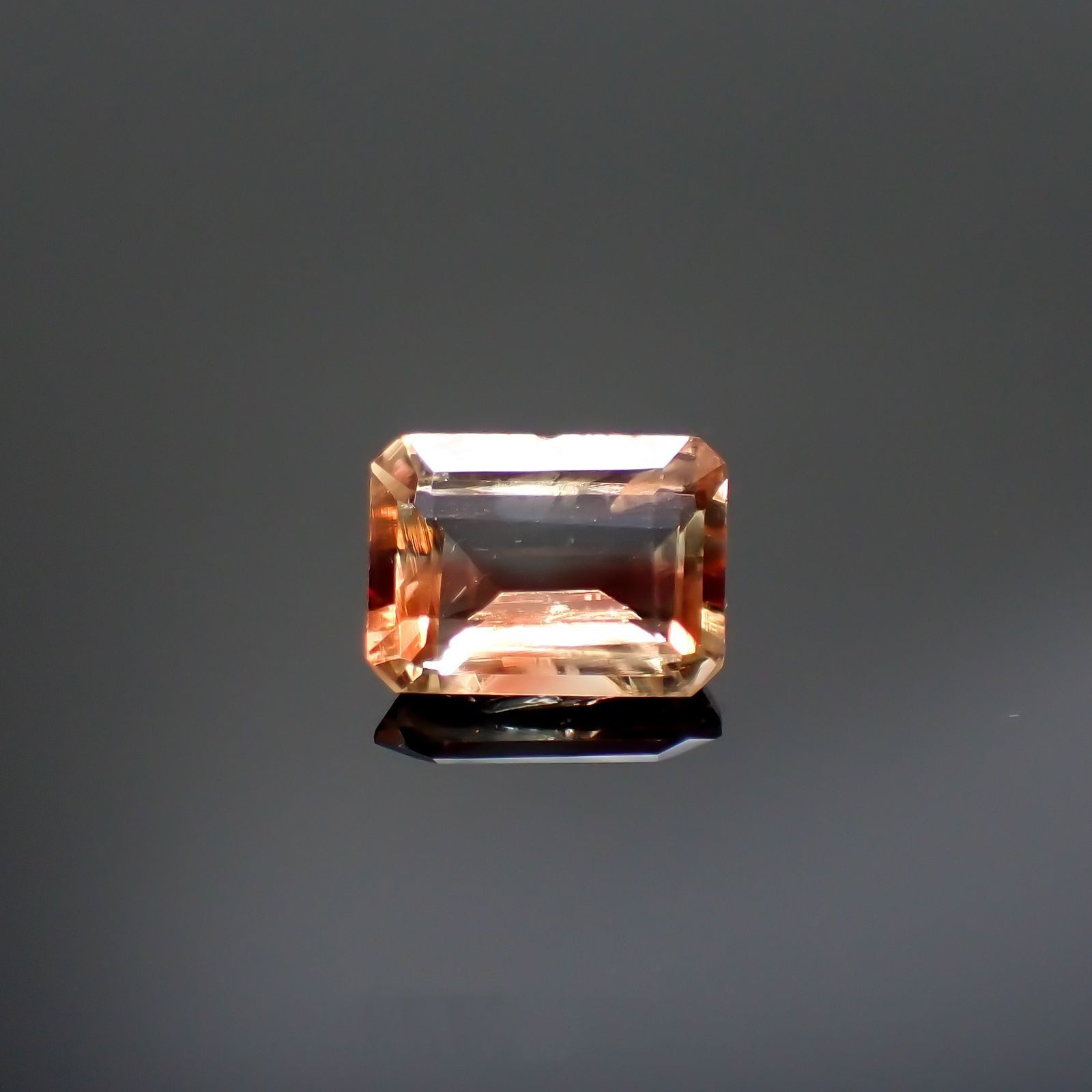 バイカラーアンデシン(宝石名アンデシン)チベット産 識別済 1.19ct / 7.8x5.9mm前後 [220115269]
