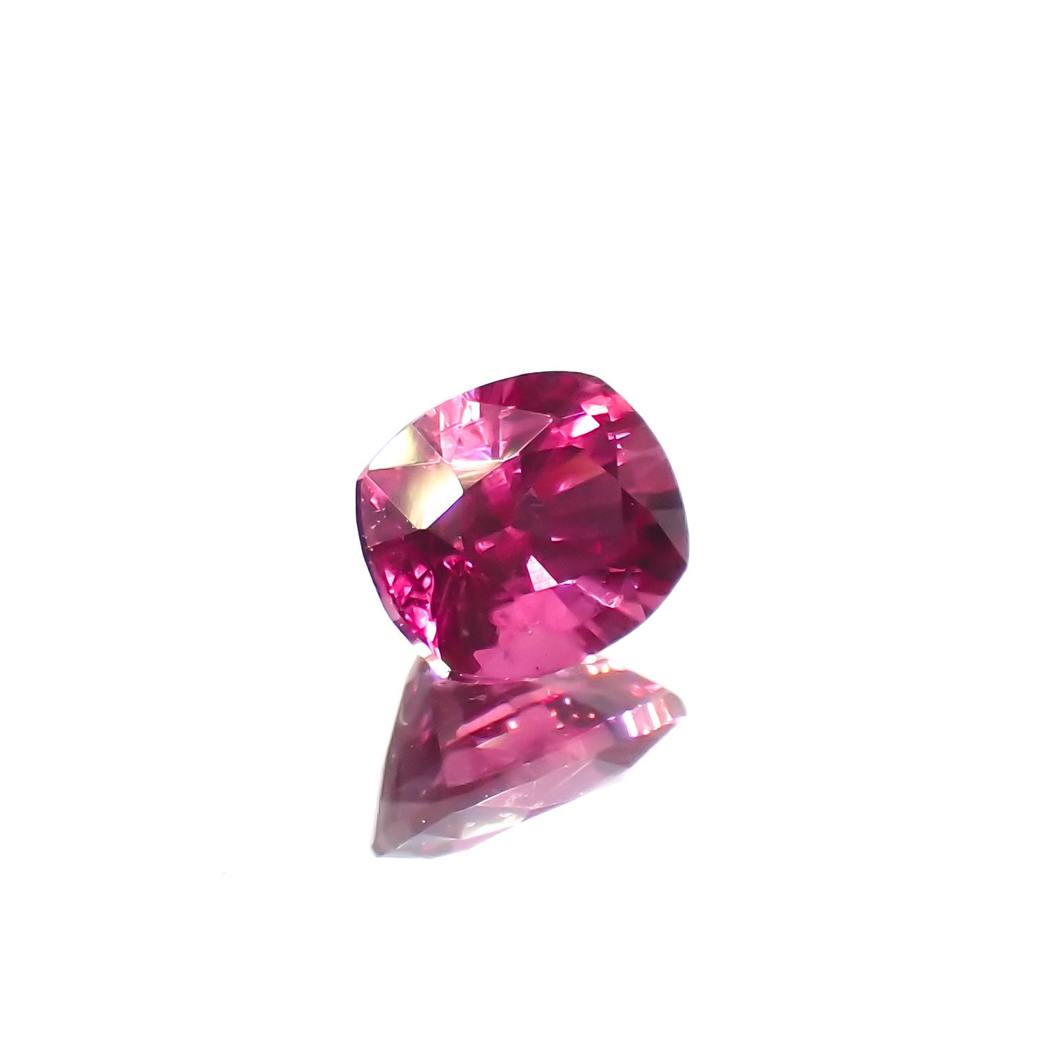 ルビー ビルマ/モザンビーク産 0.55ct[230622352]5x4.1mm前後
