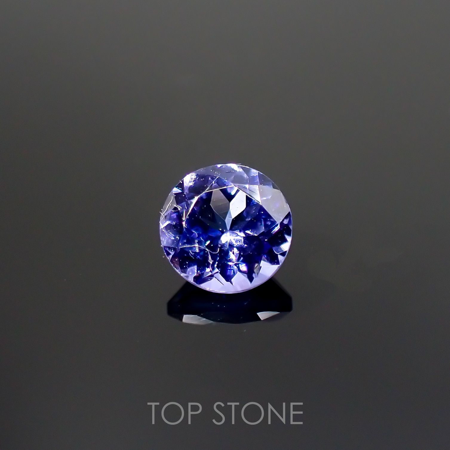 タンザナイト(宝石名タンザナイト)タンザニア産 0.59ct 識別済[220516044]5.2x5.1mm前後