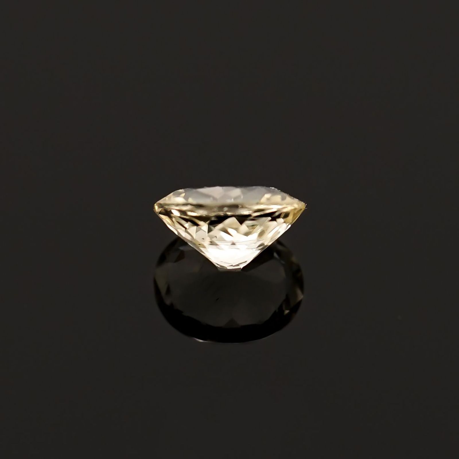 シンハライト スリランカ産 0.53ct[230119782]5.5x4.5mm前後