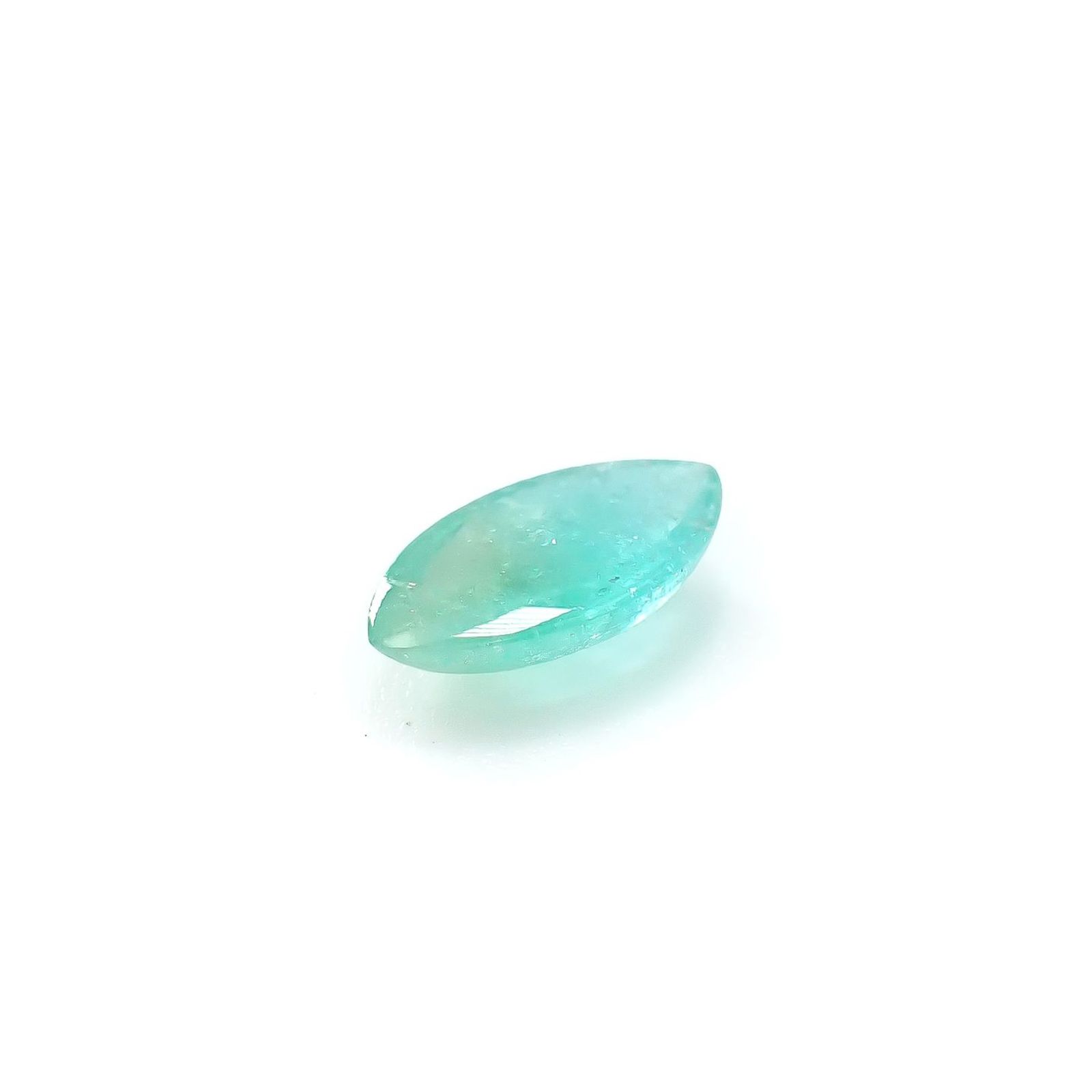 パライバトルマリン ブラジル・キントス鉱山産 0.79ct / 9.4x5.1mm前後 [251031351]