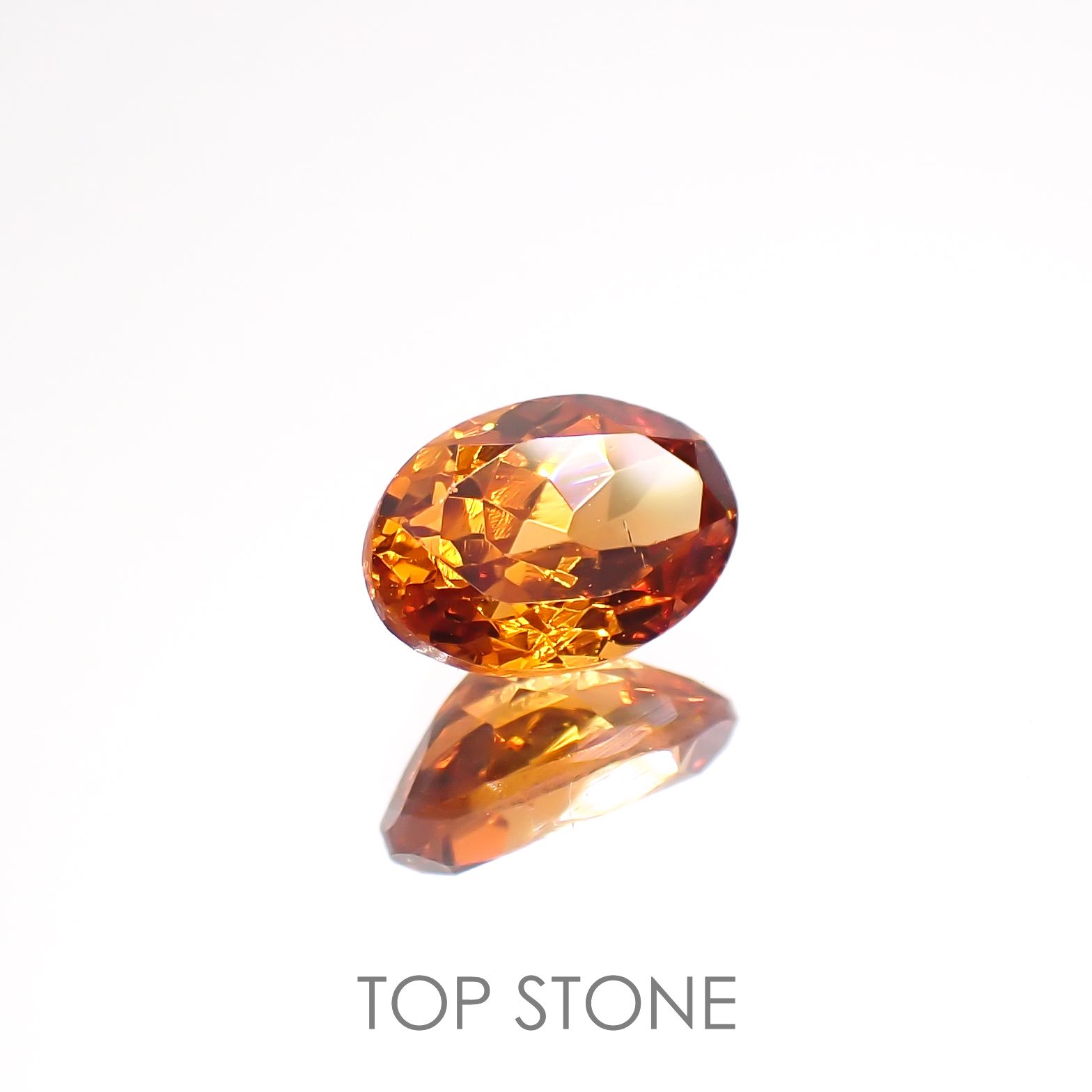 スペサルティンガーネット(宝石名ガーネット)タンザニア産 0.63ct 識別済[220817546]6x4mm前後