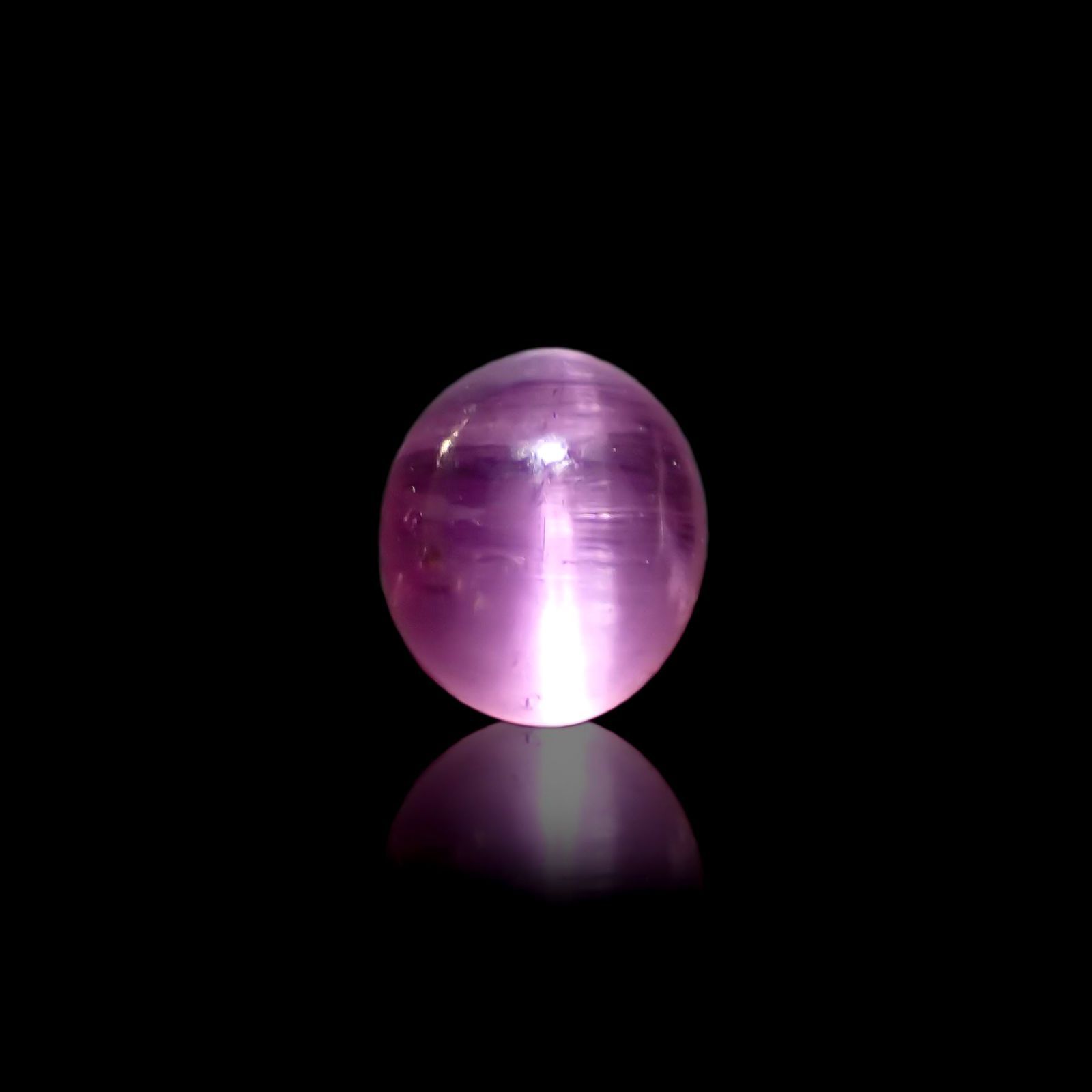 ペツォッタイトキャッツアイ(ラズベリル)(宝石名ペツォッタイト・キャッツアイ) マダガスカル産 0.457ct ソ付(彩珠)[210811972]4.6×3.9mm前後