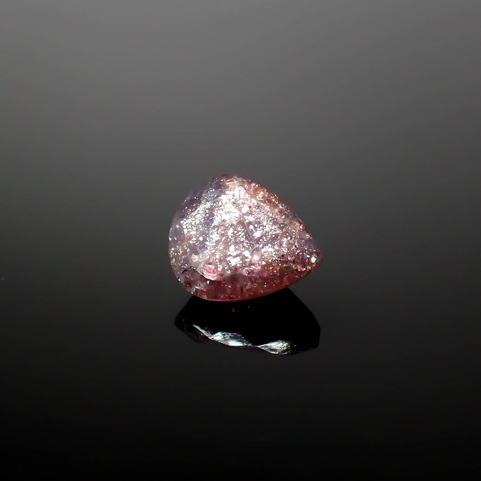 ブラッドショットアイオライト インド産 2.39ct[240125374]9.5x7.9mm前後