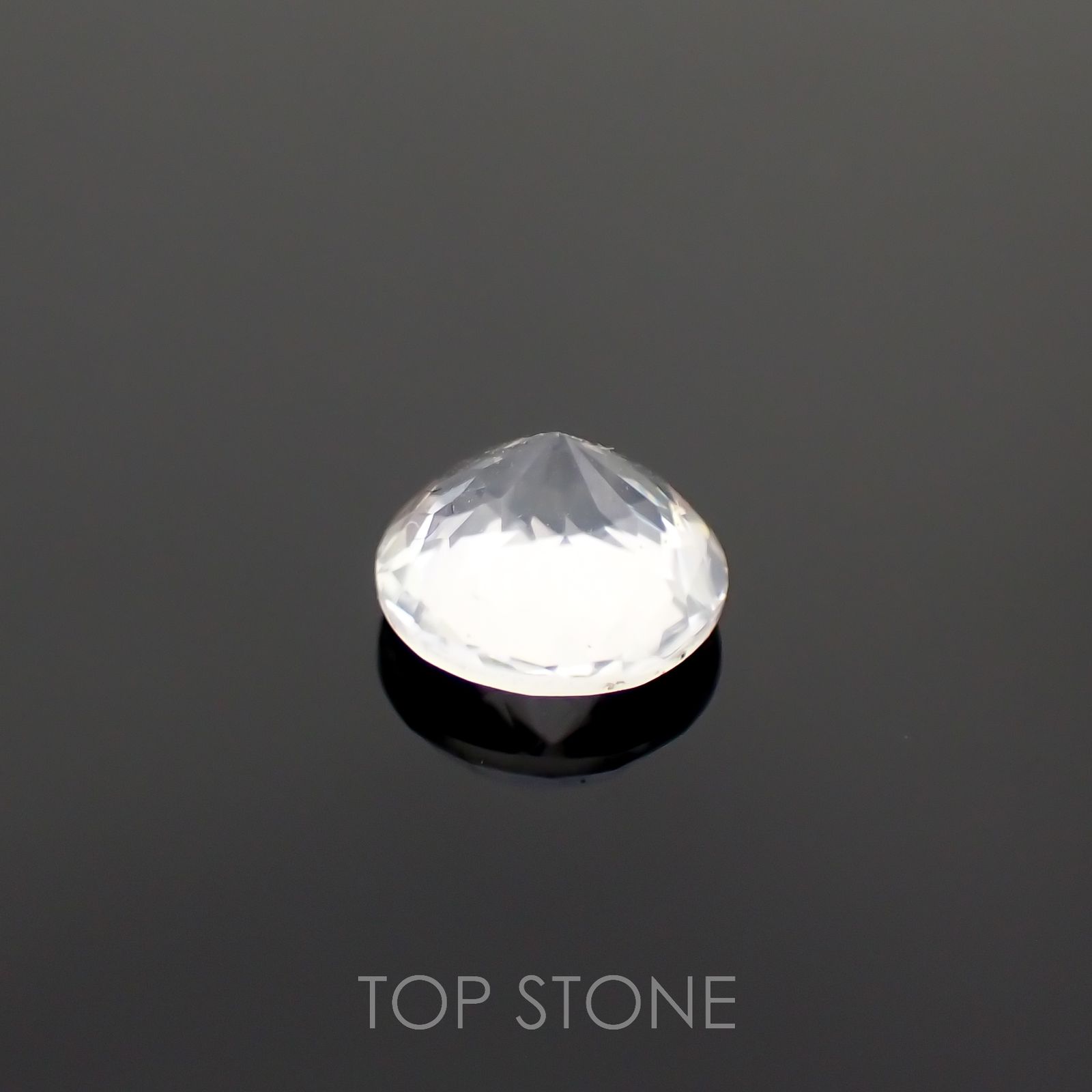 フェナカイト(宝石名フェナカイト)マダガスカル産 0.82ct 識別済[221018413]6.1x6mm前後