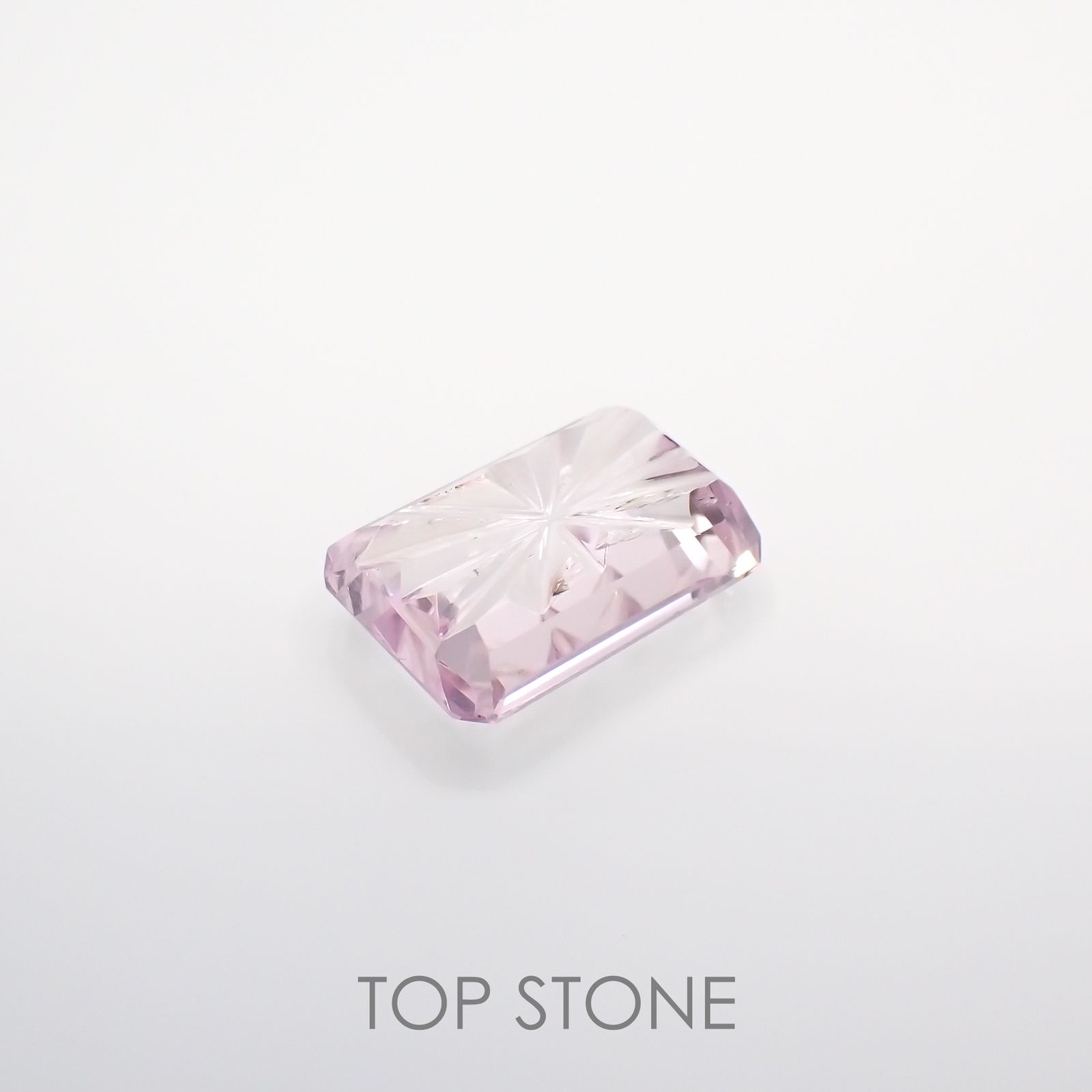 ◇甲州貴石切子Plus Three◇クンツァイト カード付き(宝石名クンツァイト)アフガニスタン産 4.20ct 識別済[220114612]12.2x8.2mm前後