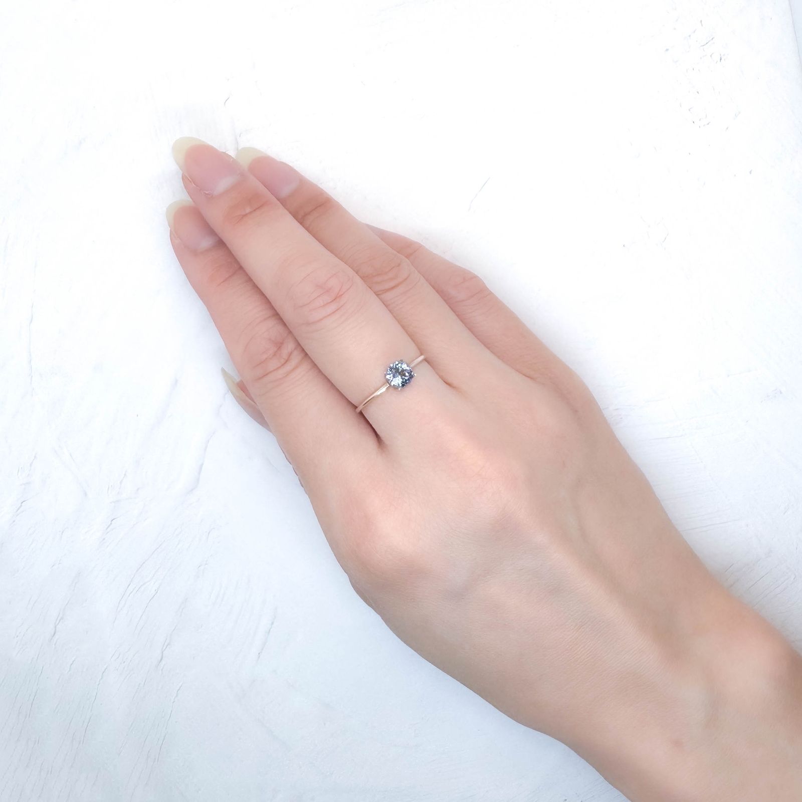 ◇オクタゴンカット◇タンザナイト 非加熱 タンザニア産 0.58ct / 5.1x5mm前後 [251031220]
