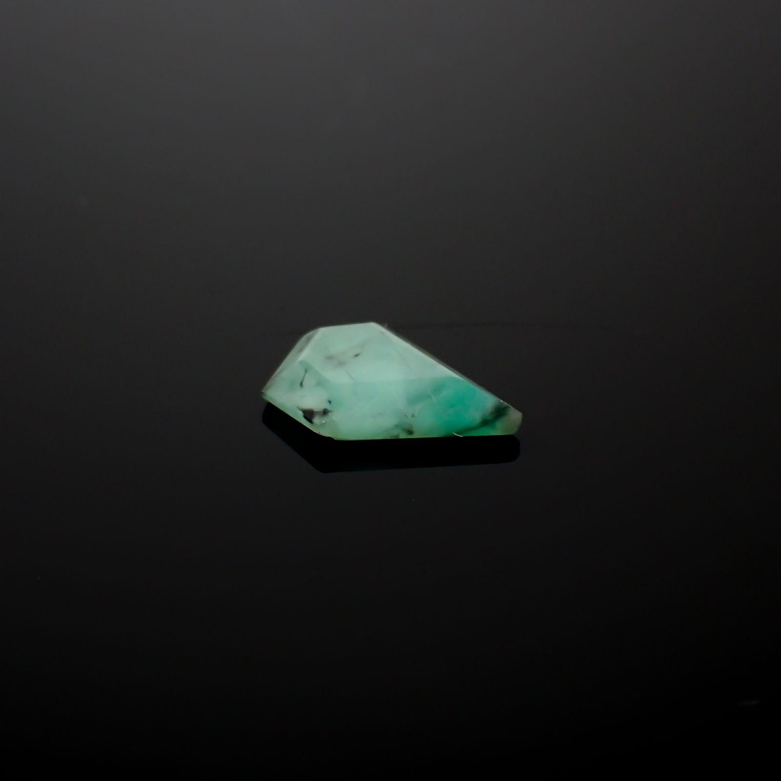 ◇カスタムカット◇エメラルド ブラジル産 2.89ct[240326486]14.2x10.9mm前後