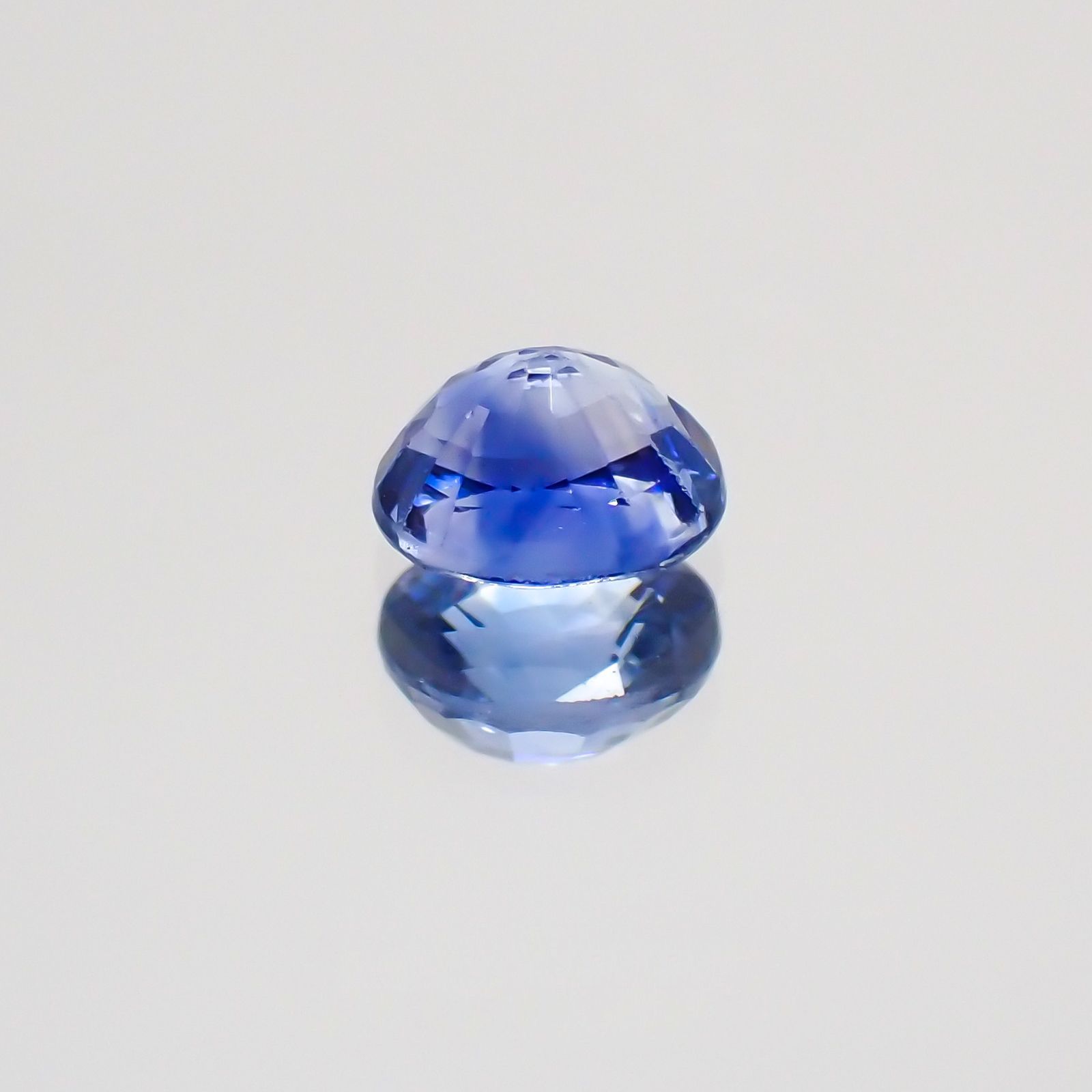 サファイア マダガスカル・スリランカ産 ルース 0.42ct[20128722]4.5×3.6mm前後