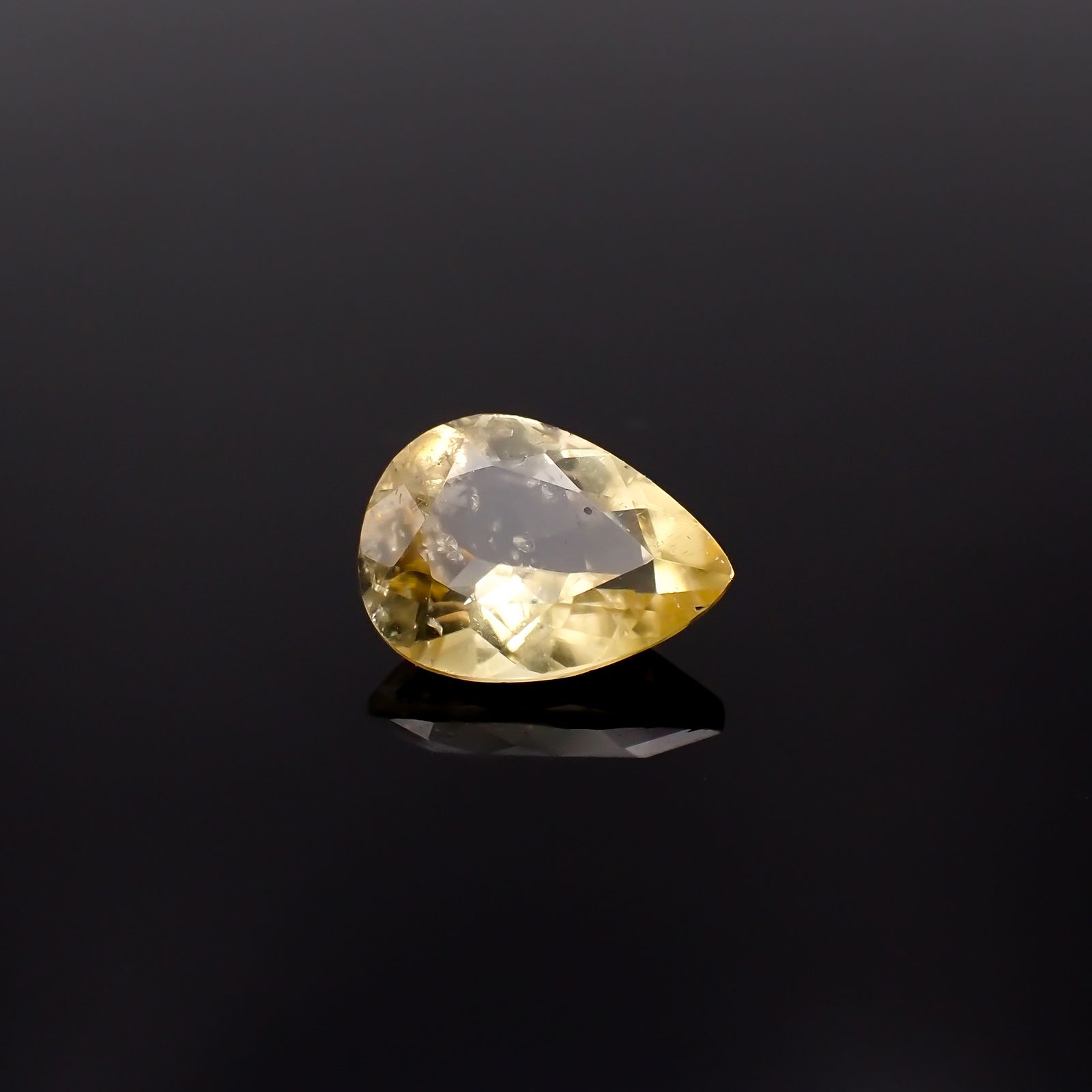 コンドロダイト(宝石名コンドロダイト)タジキスタン・パミール高原産 1.253ct ソ付(彩珠)[231225228]8.3x6.3mm前後
