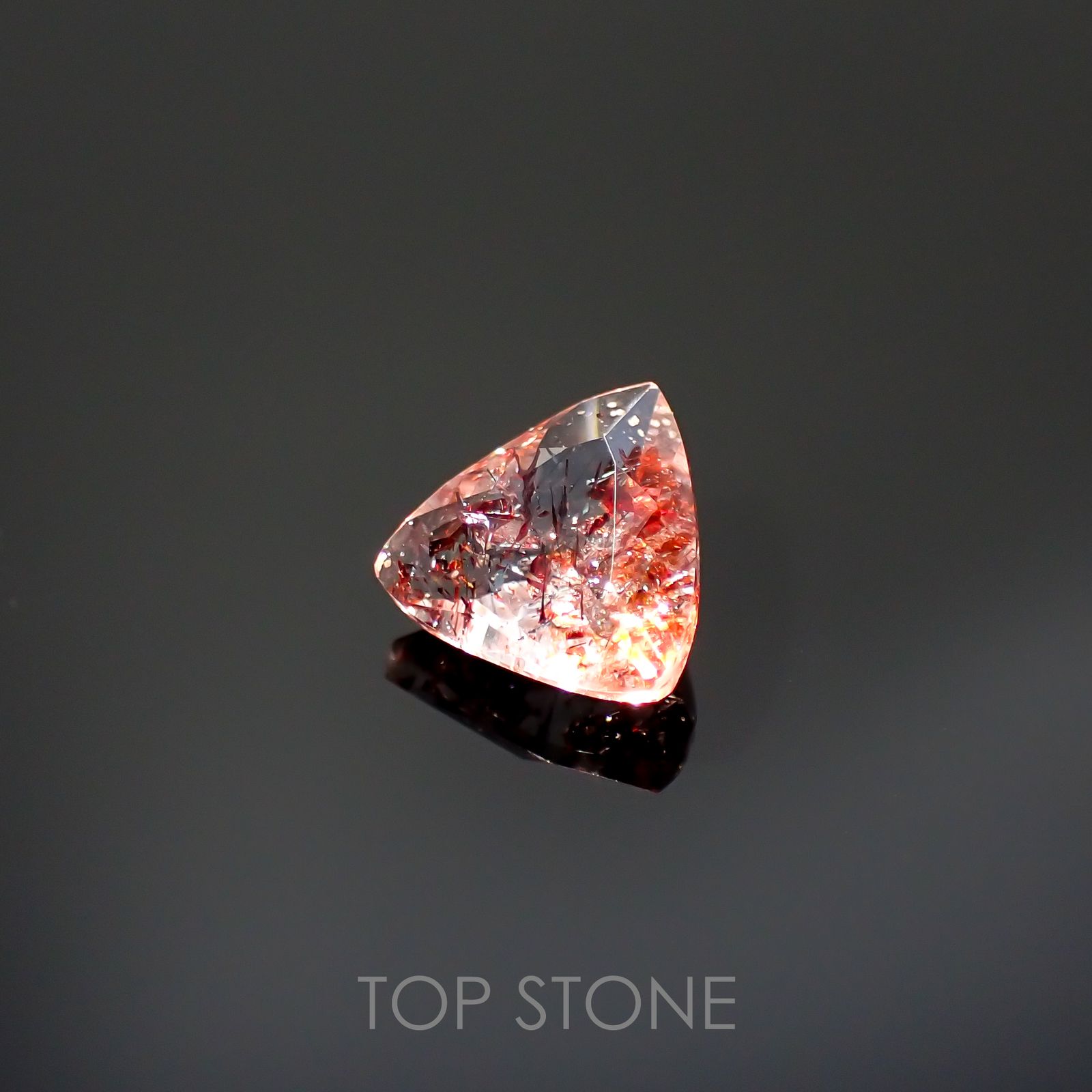 ファイヤークォーツ ナイジェリア産 0.91ct[220114760]7.1x7mm前後