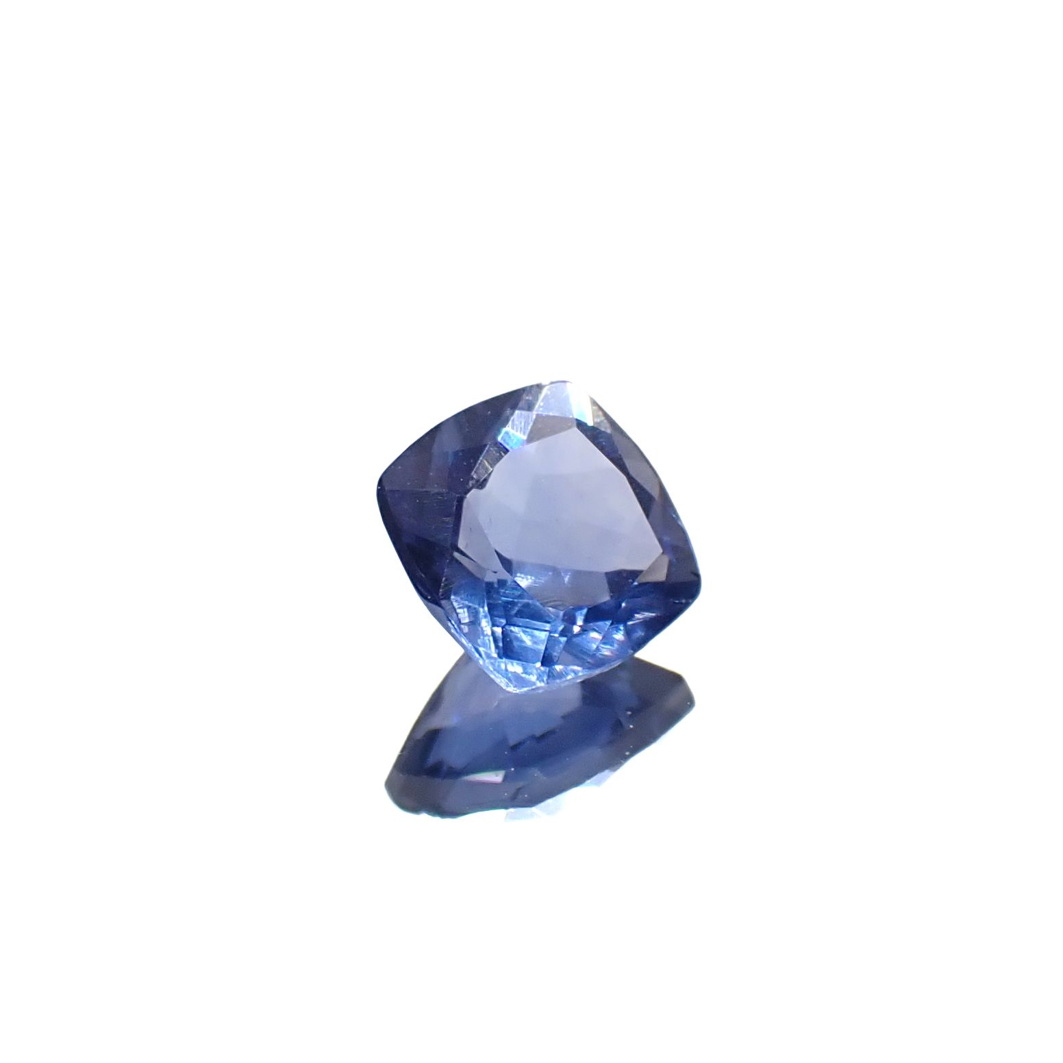 カラーチェンジフローライト ブラジル産 1.06ct[240728469]6.1x6.1mm前後