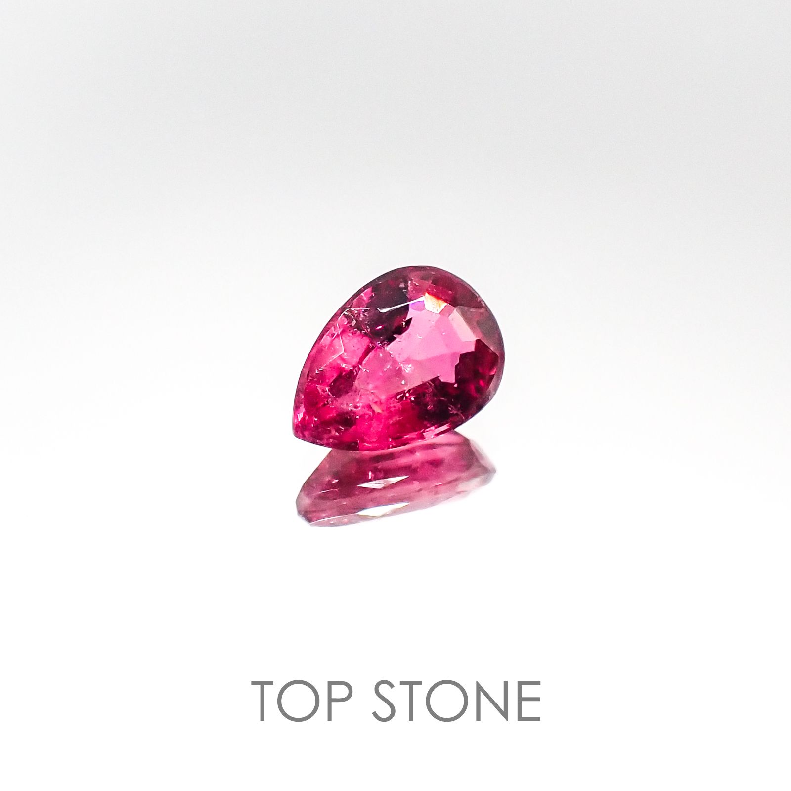 ピンクトルマリン(宝石名ピンク・トルマリン) ブラジル産 0.73ct 識別済[20084847]7.1×5mm前後