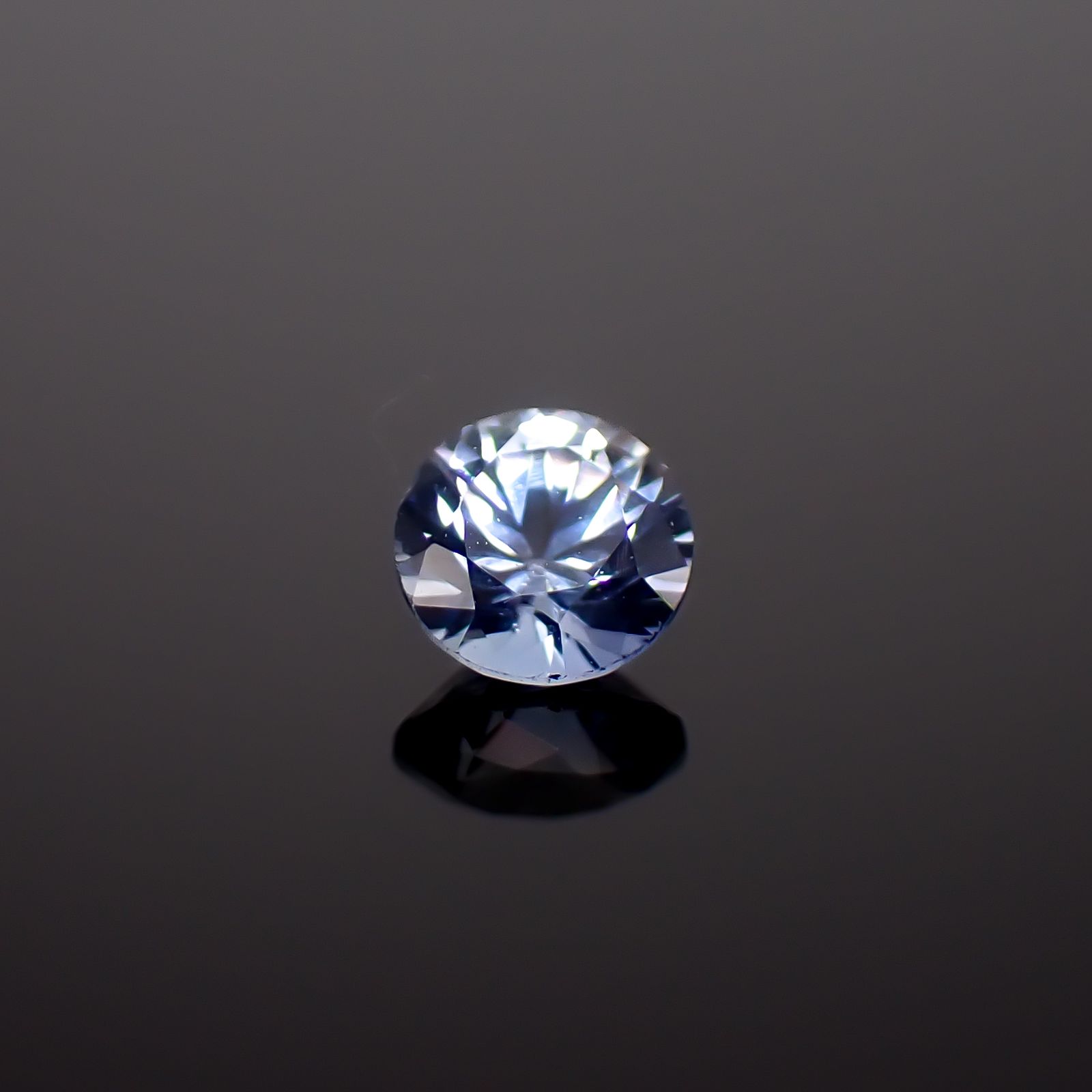 アイスブルーサファイア スリランカ/マダガスカル産 0.25ct / 3.6x3.6mm前後 [260732593]