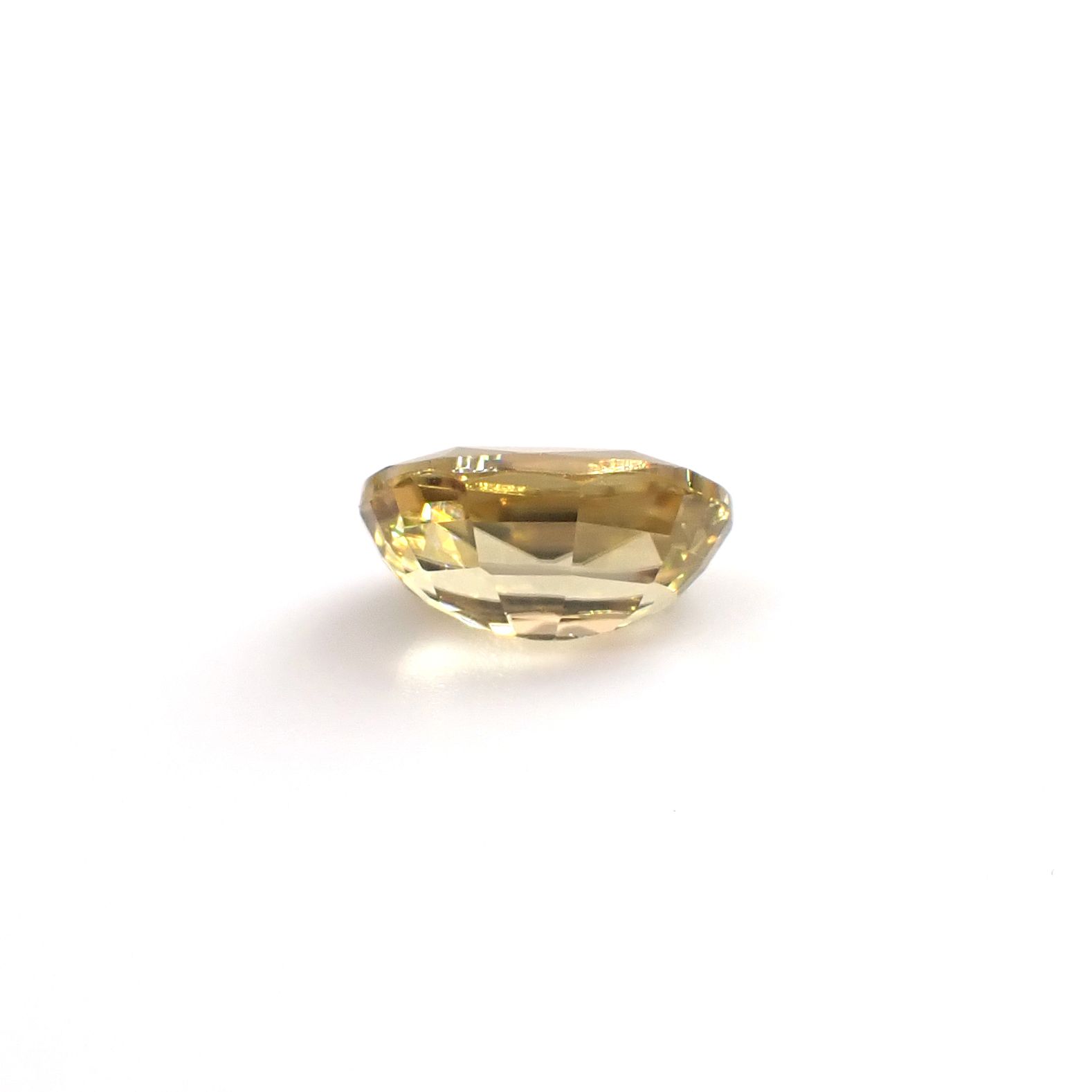 イエロージルコン スリランカ/カンボジア産 2.28ct / 8.7x5.7mm前後 [260932966]