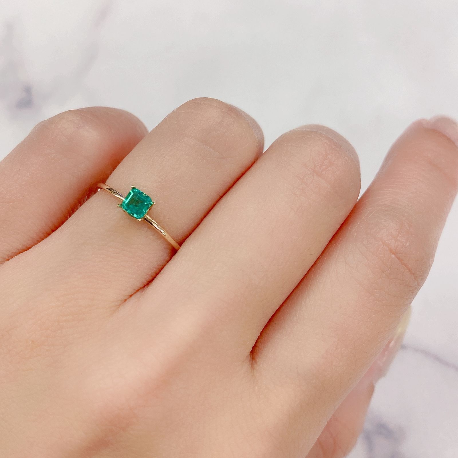 エメラルド(宝石名エメラルド) コロンビア産 0.22ct 識別済[20042274]3.8×3.8mm前後