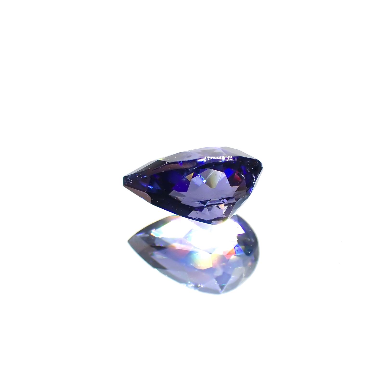 ベニトアイト(宝石名ベニトアイト) アメリカ・カリフォルニア州産 ソ付(彩珠) 1.435ct / 8.1x5.5mm前後 [20052504]