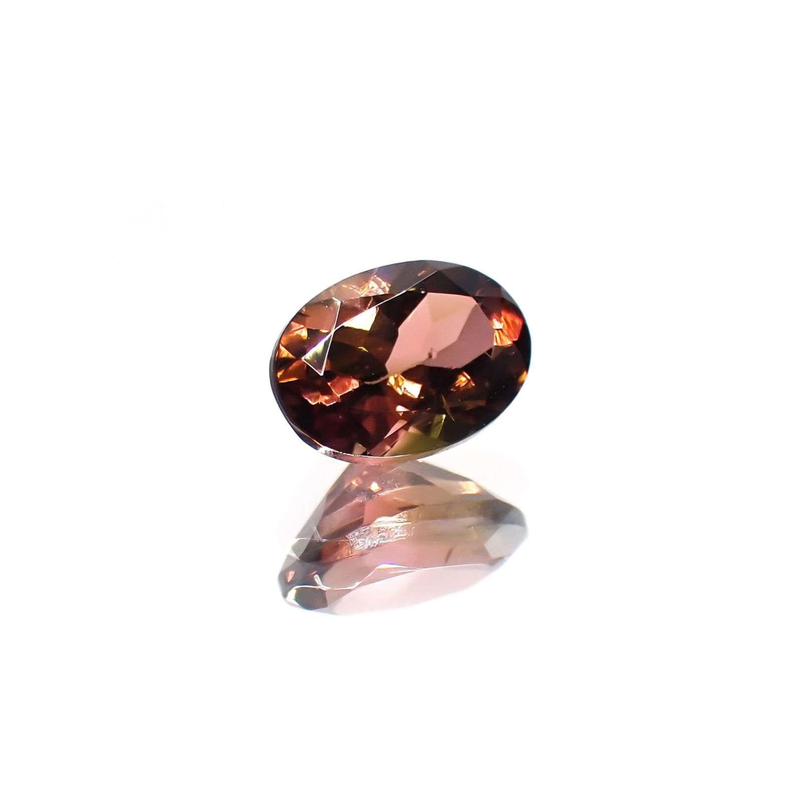 バイカラートルマリン(宝石名トルマリン) ブラジル/アフリカ産 0.95ct 識別済[211013570]7.2×5.1mm前後