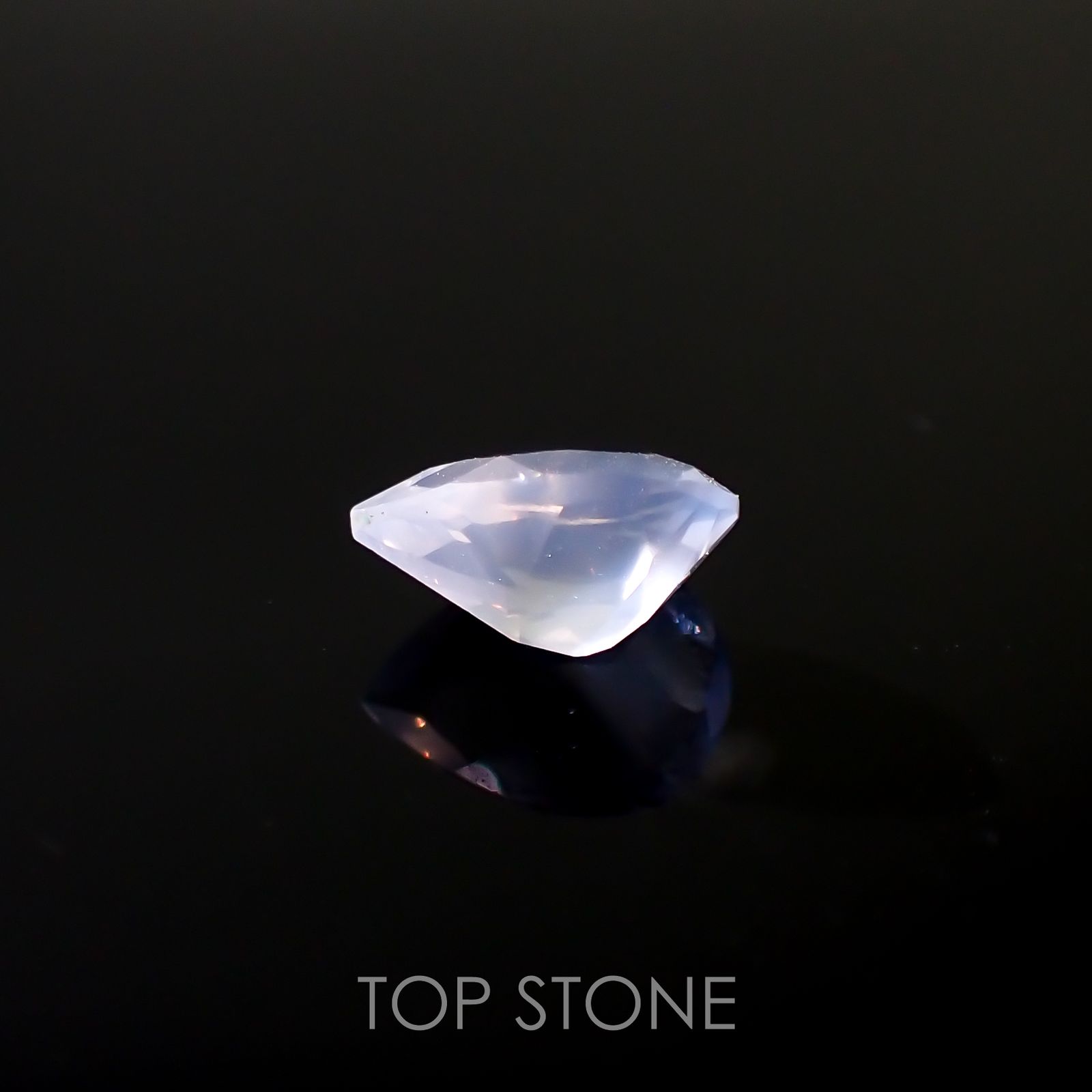 ムーンストーン(宝石名ムーンストーン)インド/スリランカ産 0.60ct 識別済[220515801]6.9x4.8mm前後