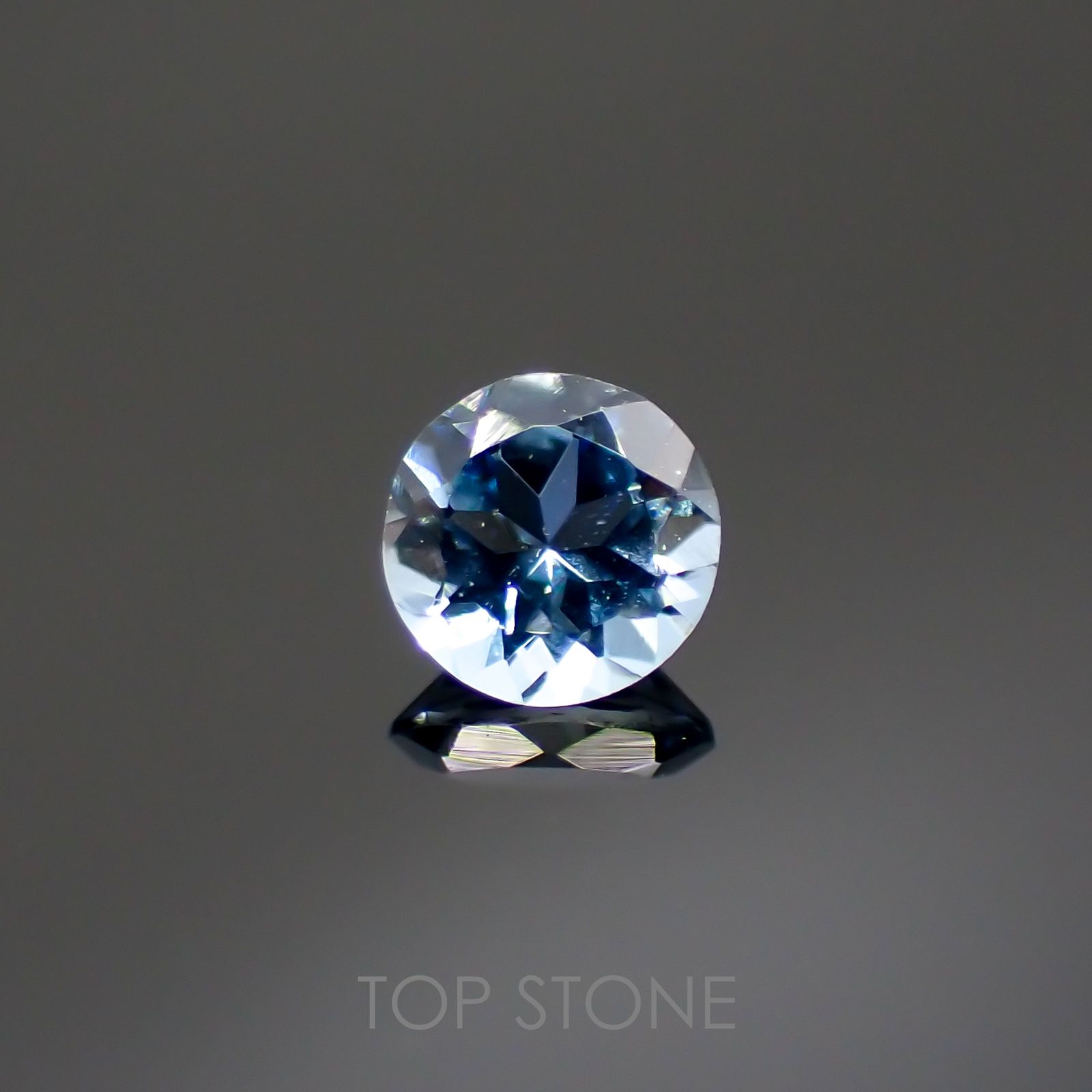 サンタマリアアクアマリン(宝石名アクアマリン)ブラジル産 0.22ct 識別済[220114675]4.1x4mm前後