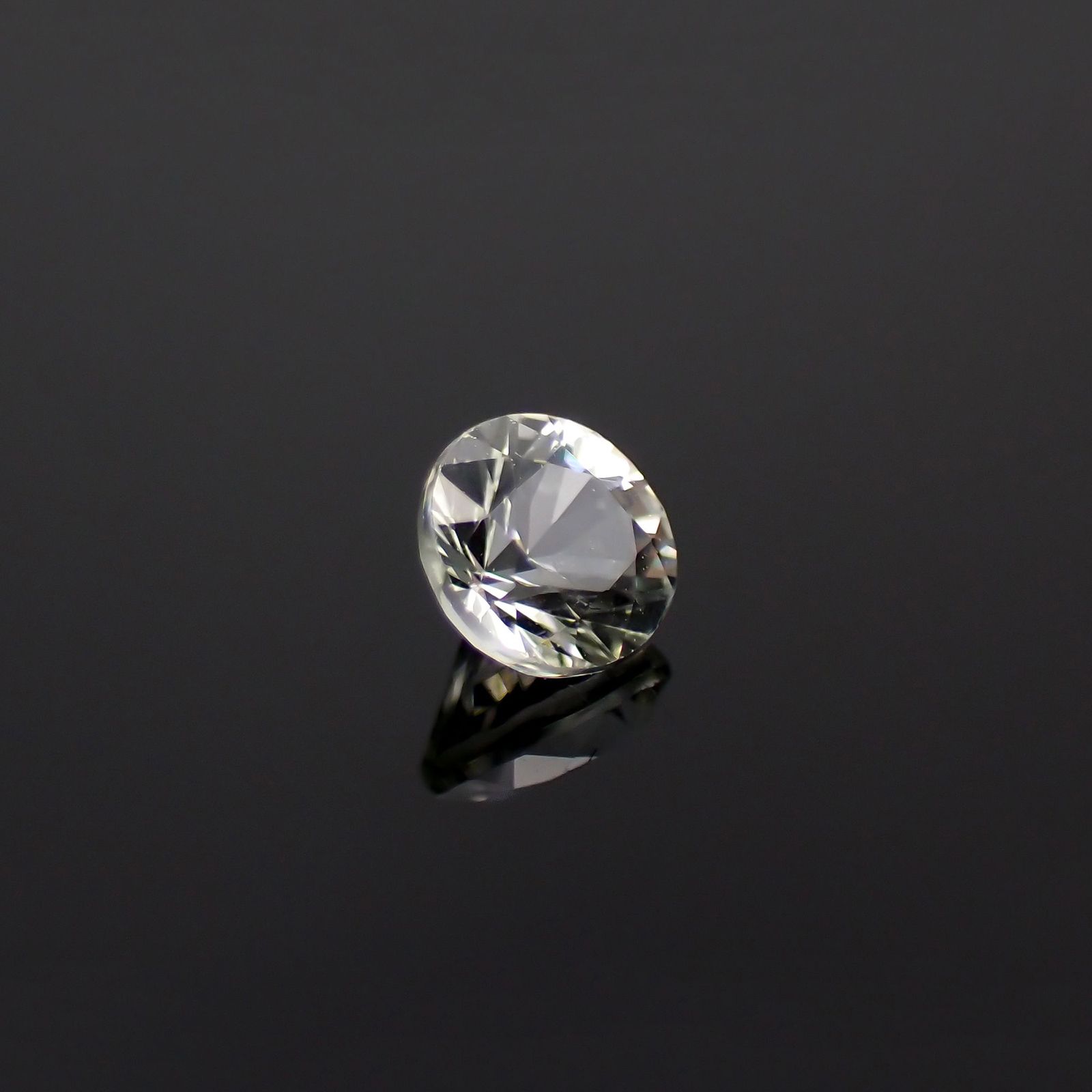 リューコガーネット ビルマ産 0.21ct [230923534]3.4x3.4mm前後